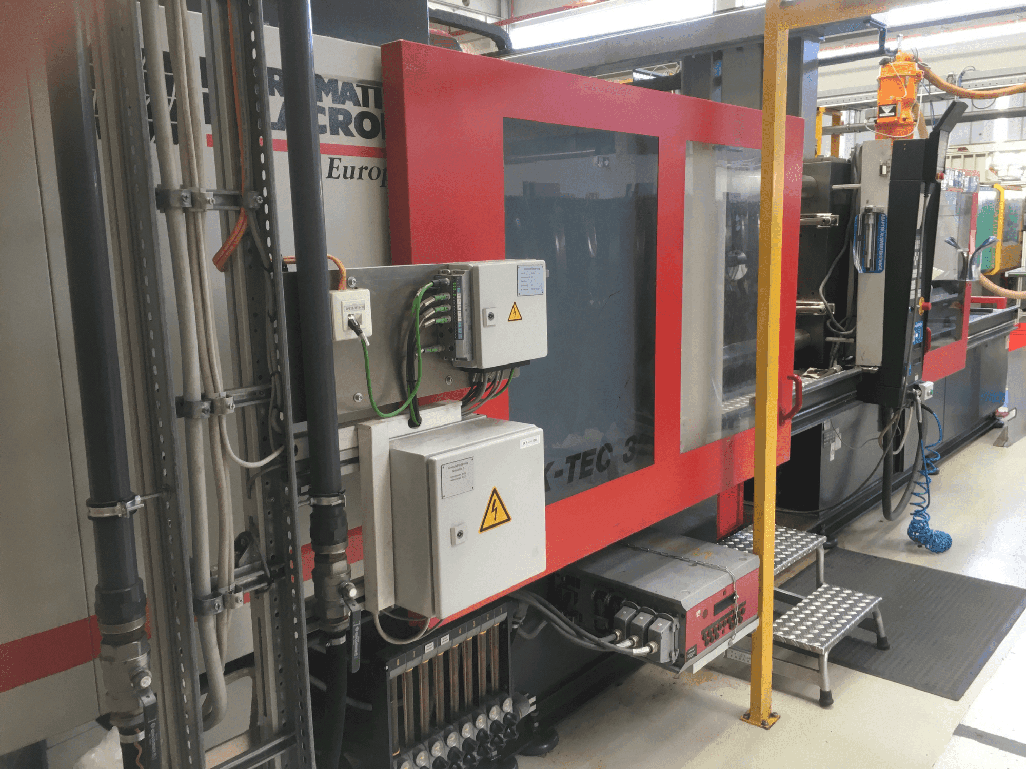 Вид станка FERROMATIK K-TEC 320 S спереди