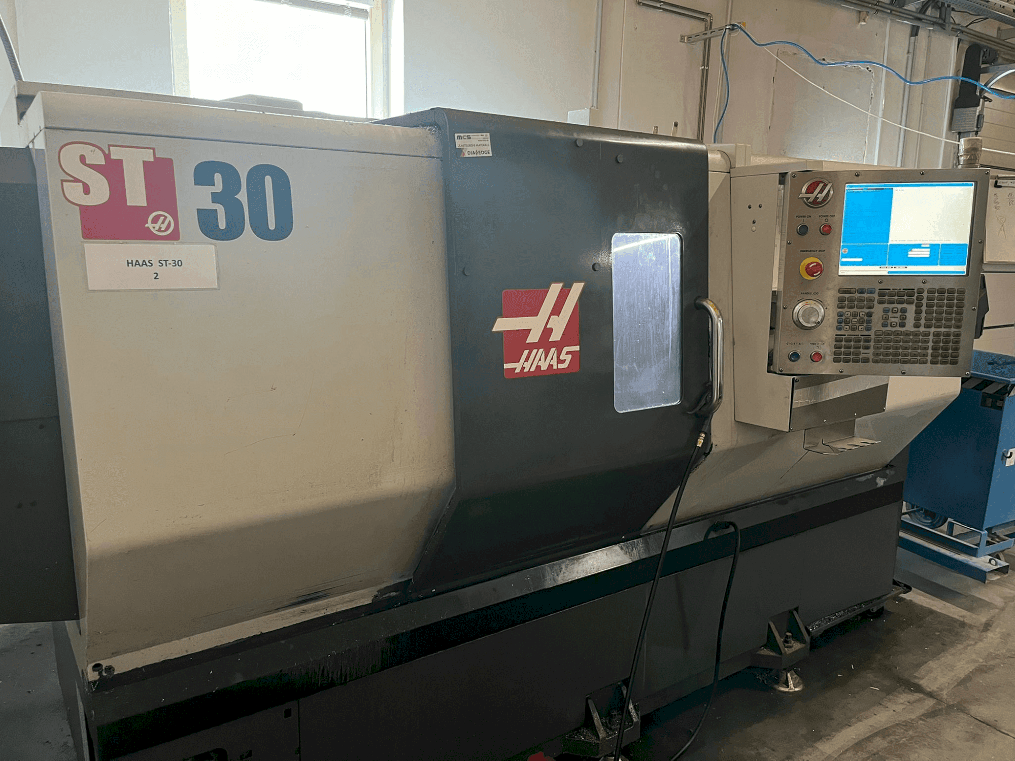 Вид станка HAAS ST-30 спереди