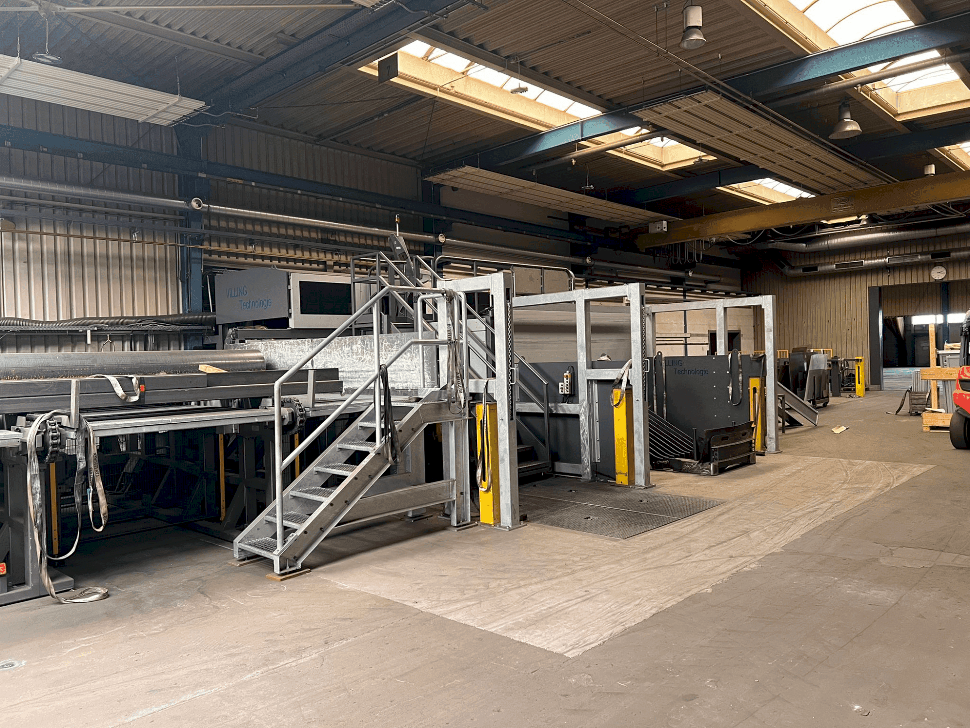 Вид станка ADIGE LT 20 спереди