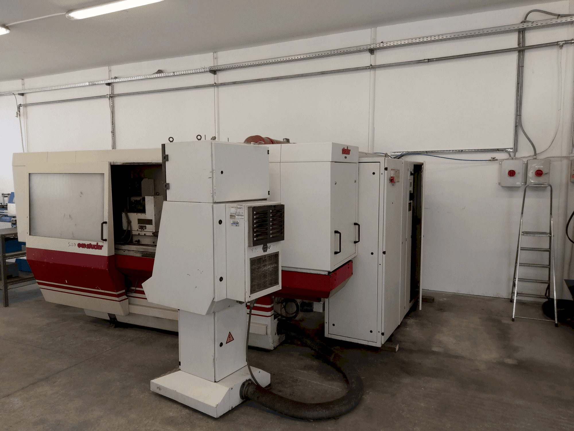 Вид станка STUDER S40 спереди