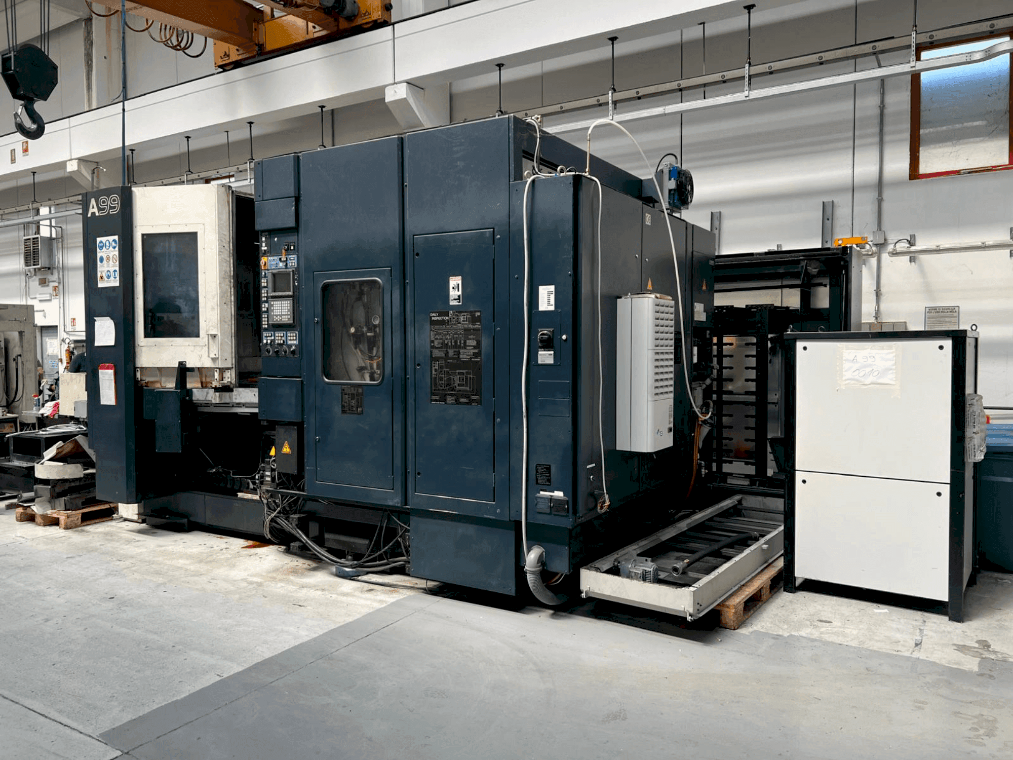 Вид станка Makino A99-A132 спереди