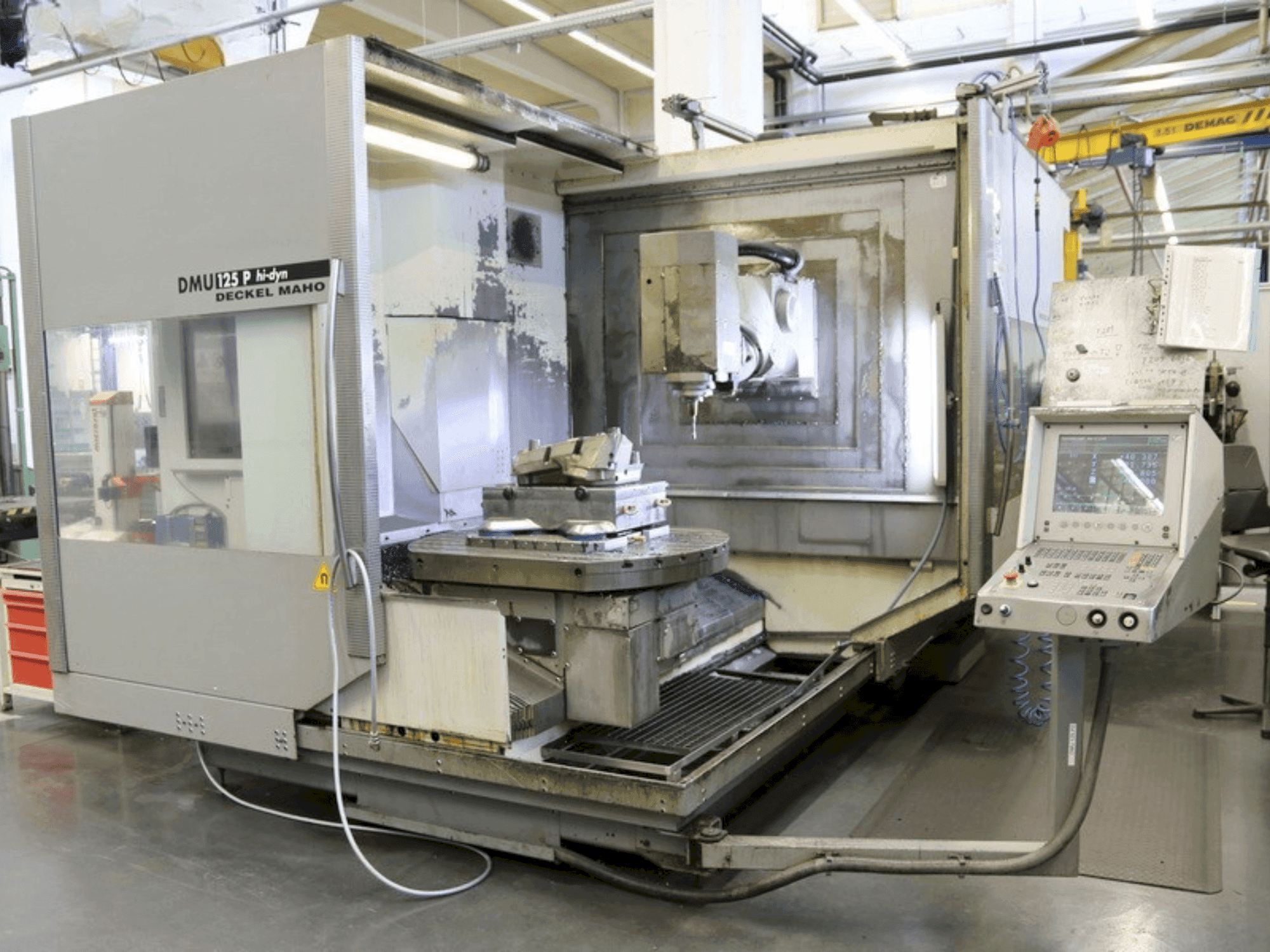 Вид станка DECKEL MAHO DMU 125 P hi-dyn спереди