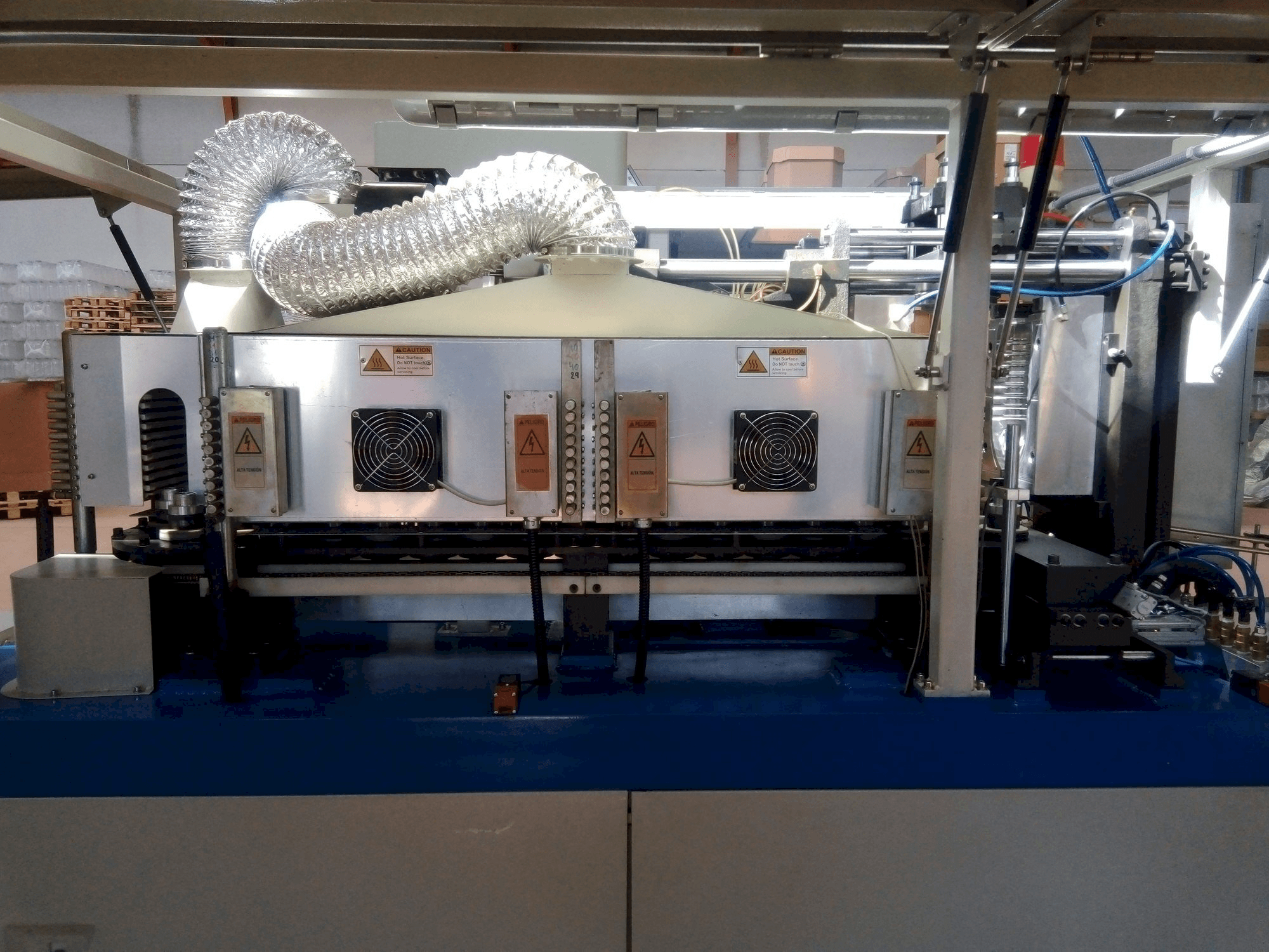 Вид станка YANCED YS600 спереди