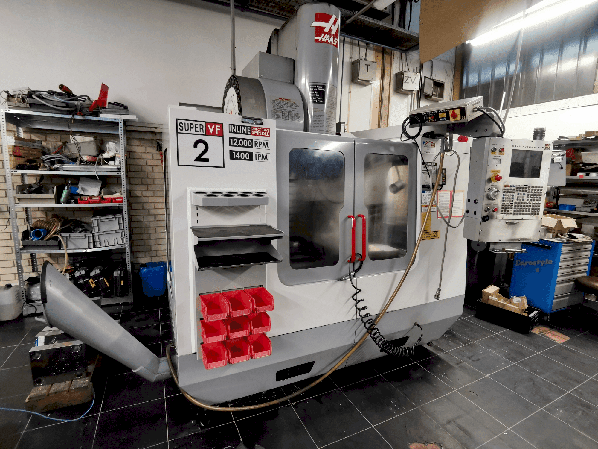 Вид станка HAAS VF-2 SSHE спереди