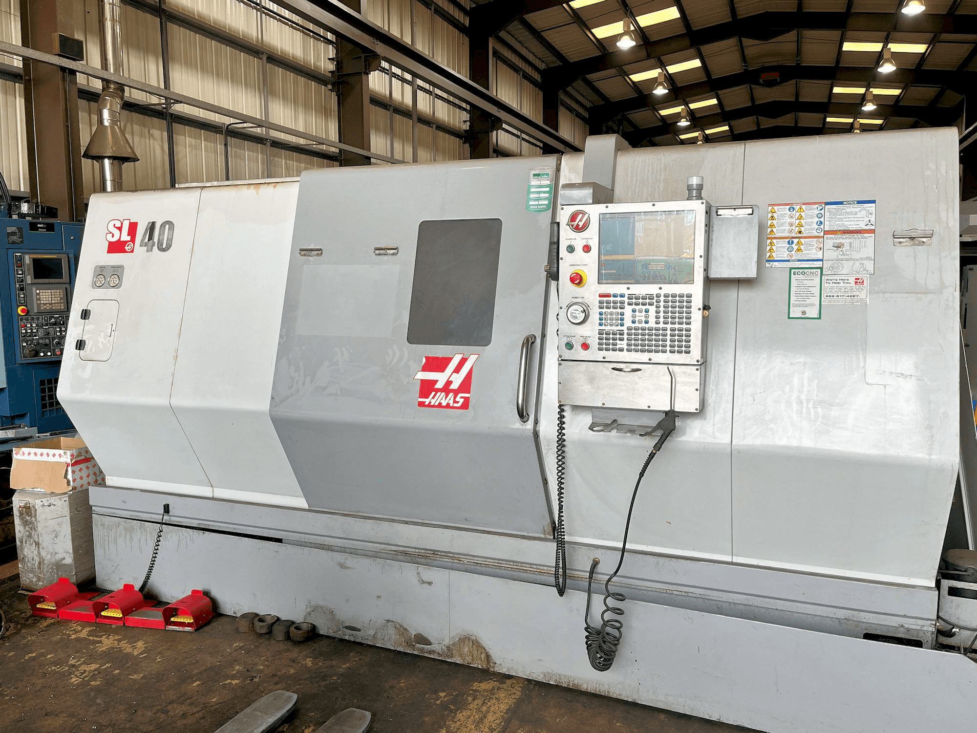 Вид станка HAAS SL-40 спереди