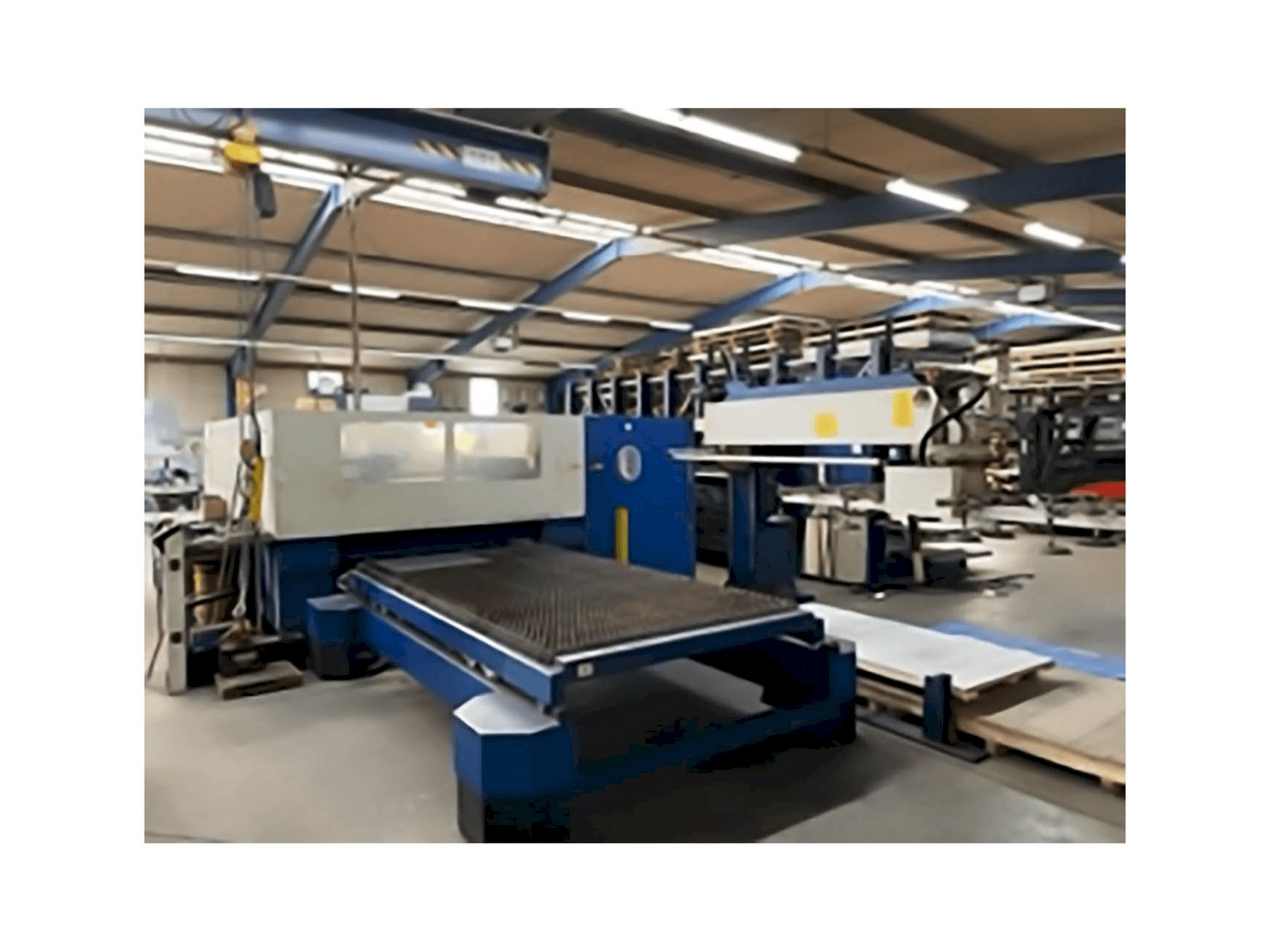 Вид станка Trumpf Trumatic L 3030 спереди