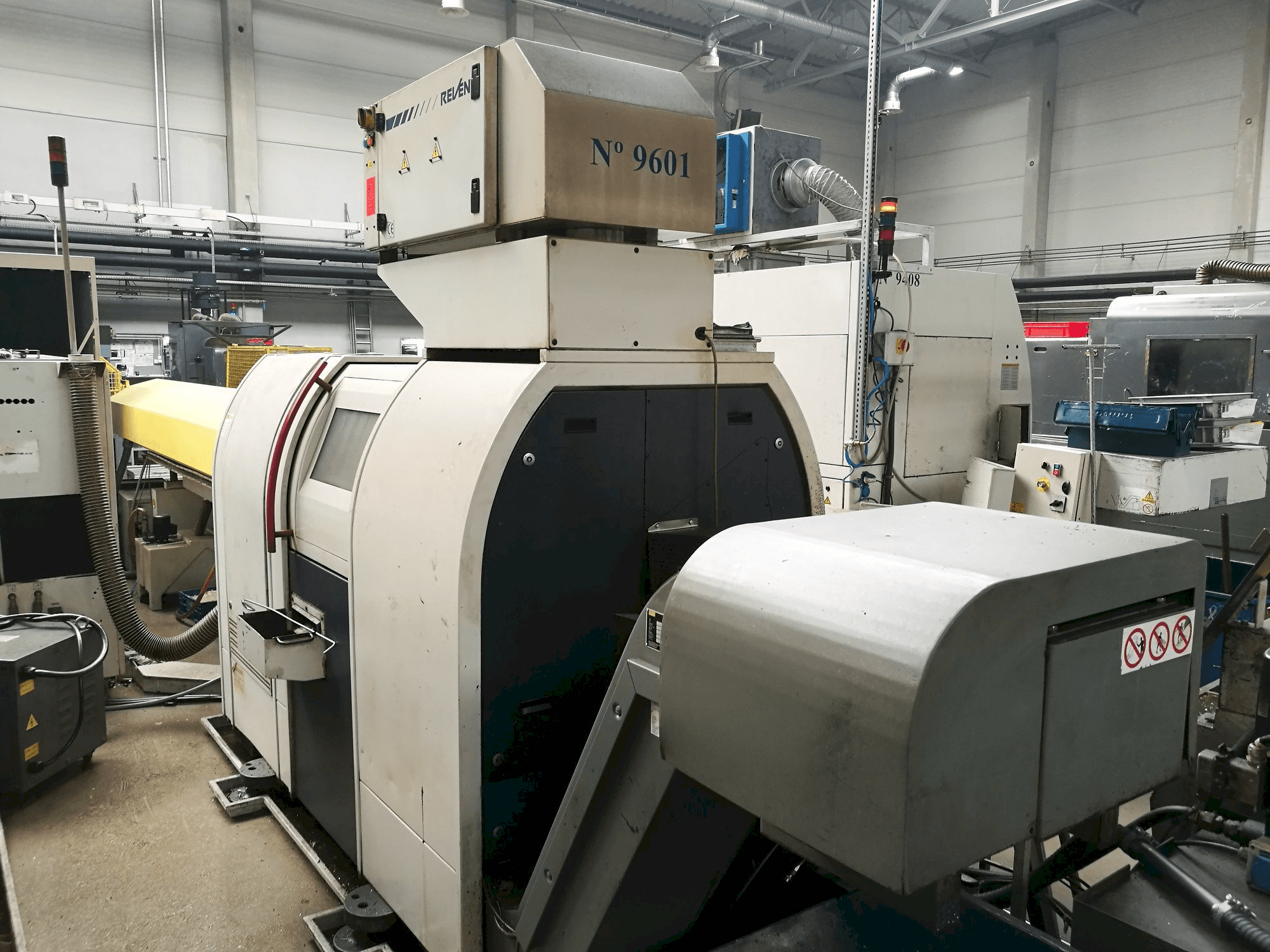 Front view of TRAUB TNL 16/26 machine