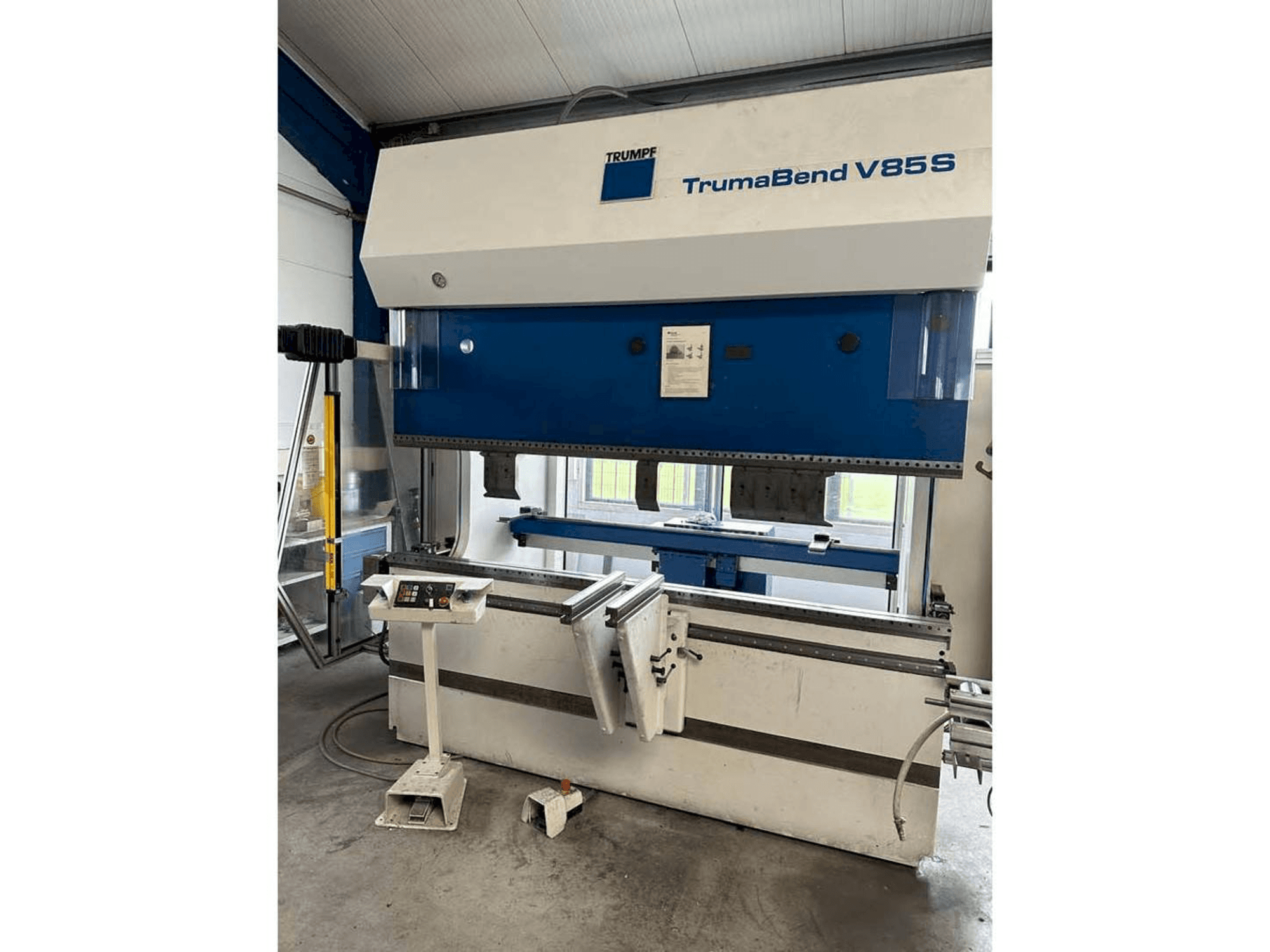 Вид станка Trumpf TrumaBend V85S спереди