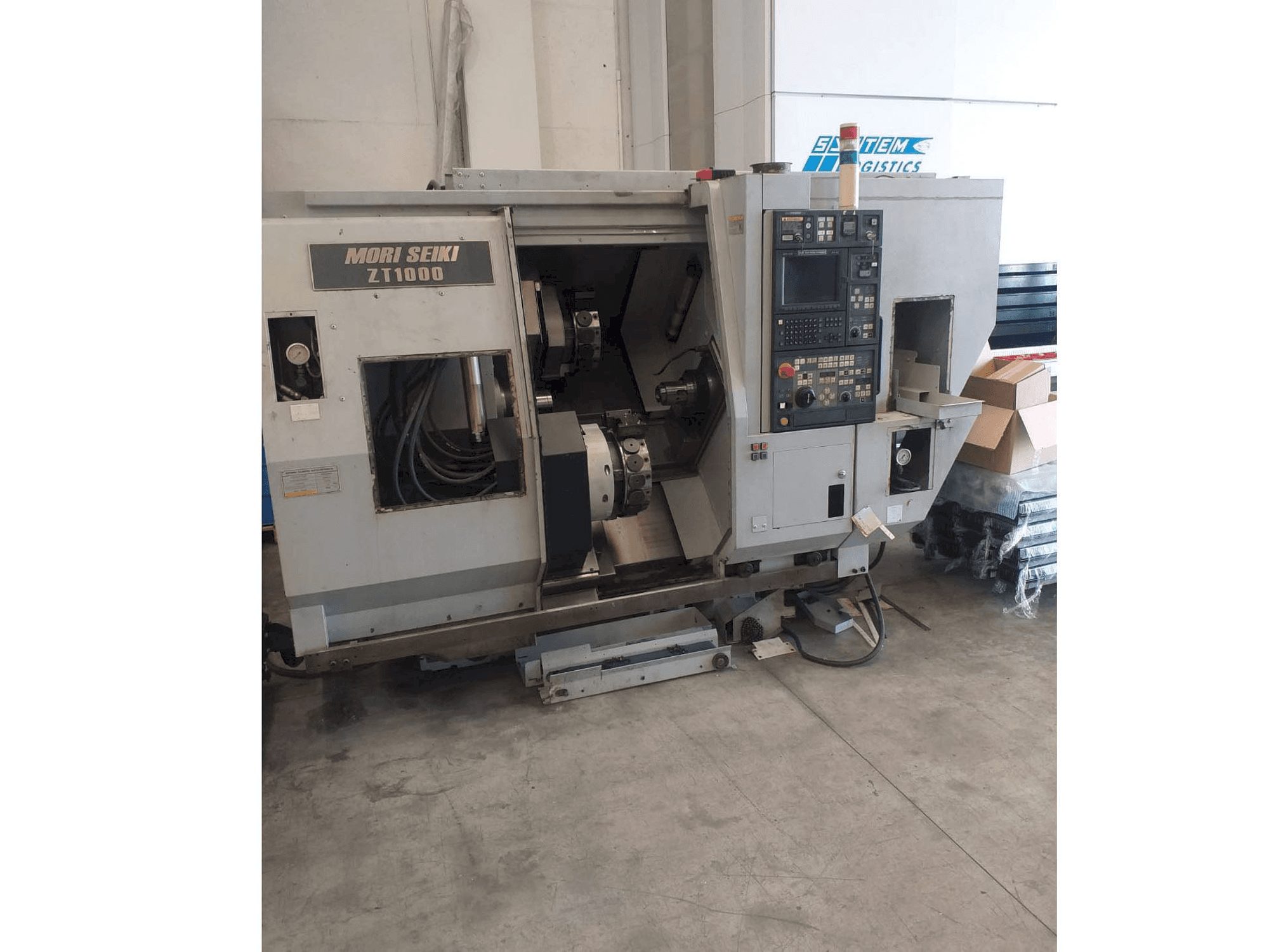 Вид станка MORI SEIKI ZT 1000 спереди