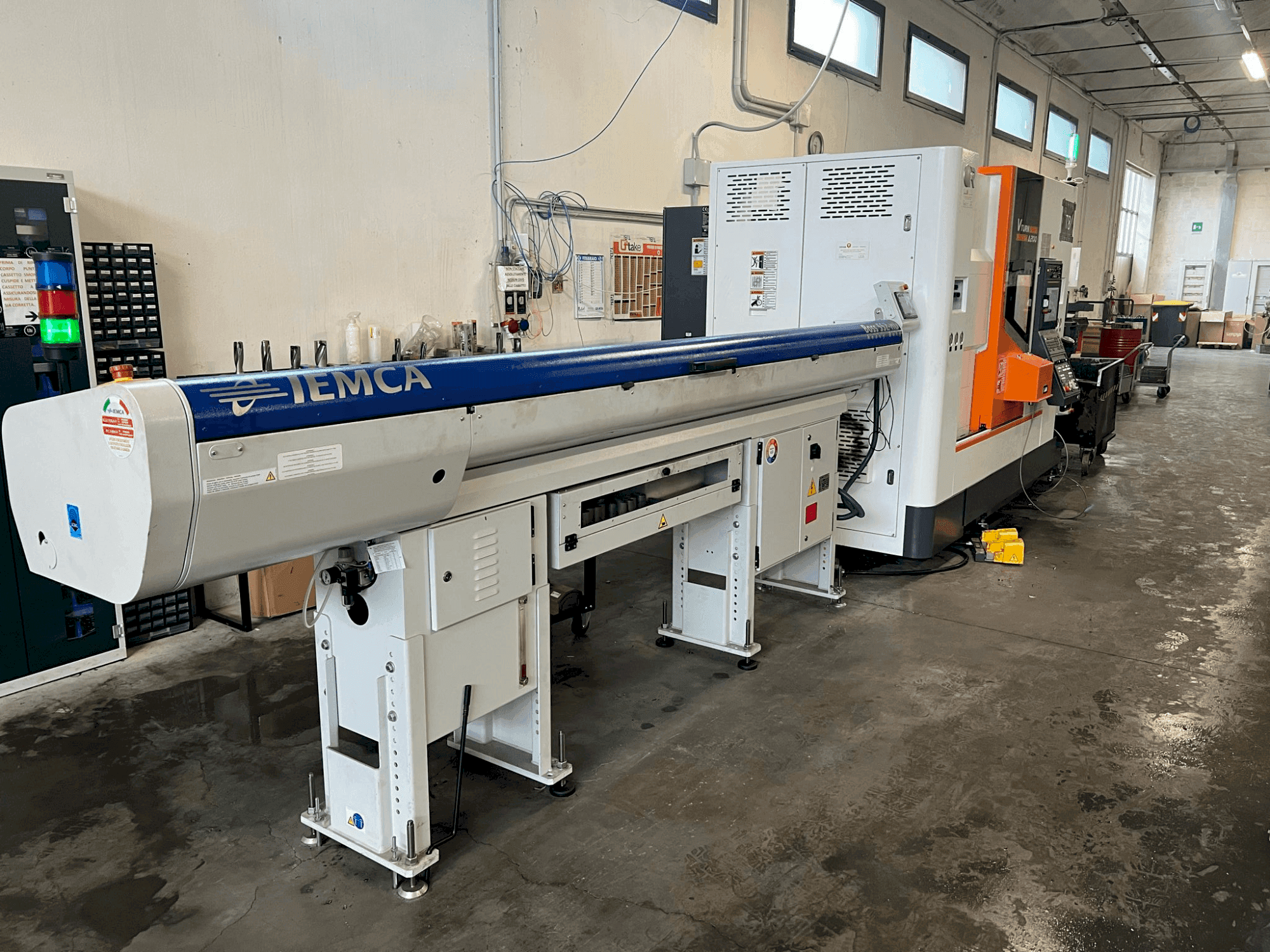 Вид станка Victor V-turn A200Y спереди