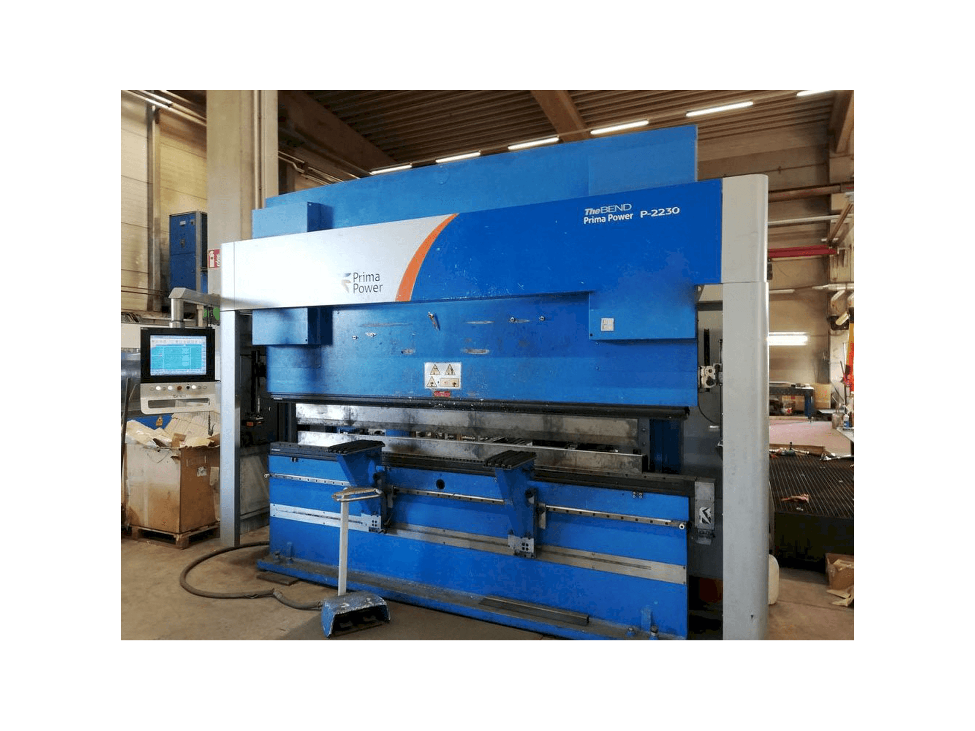 Right view of Prima Power P-2230 Machine