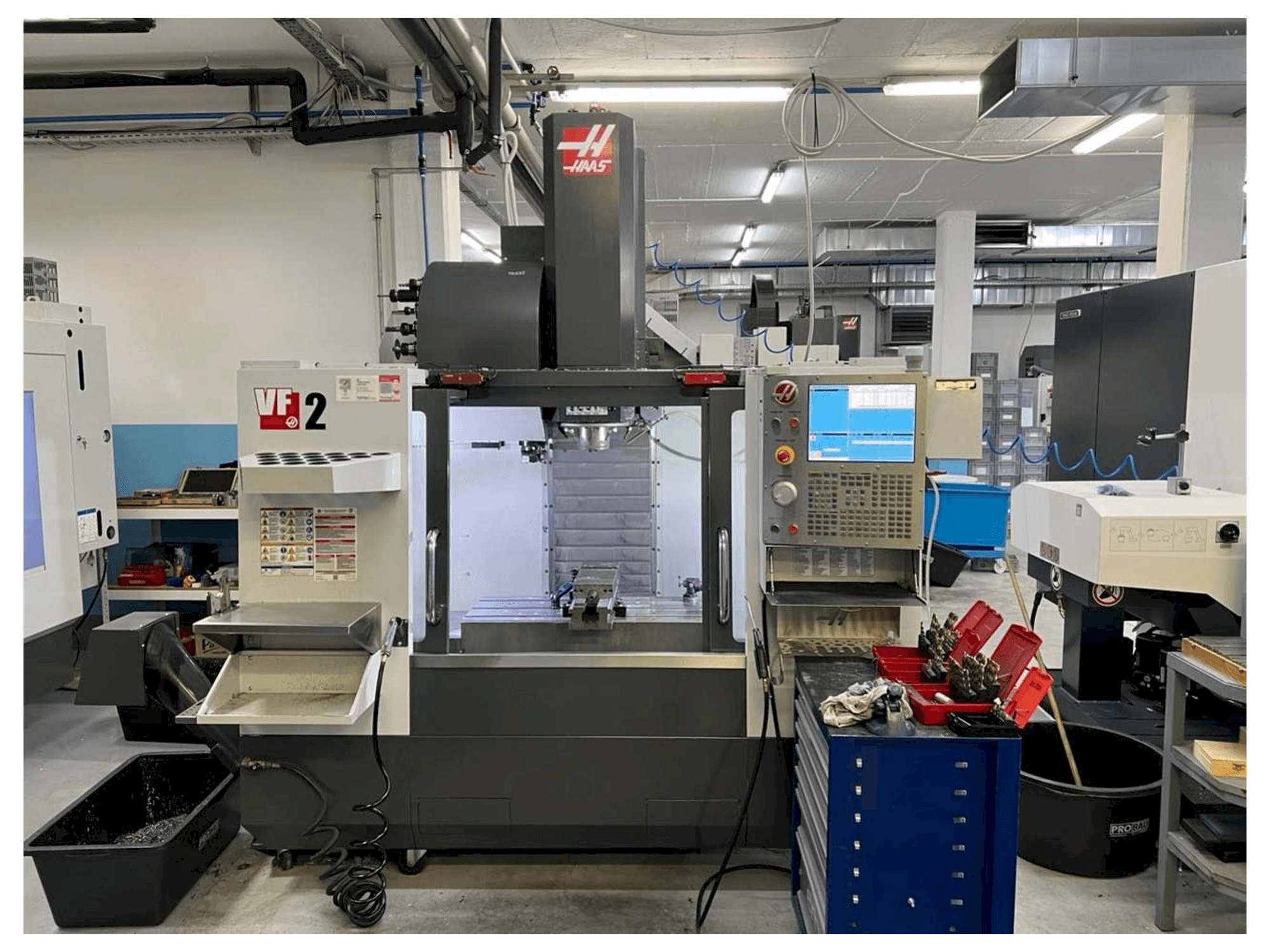 Вид станка HAAS VF-2 спереди