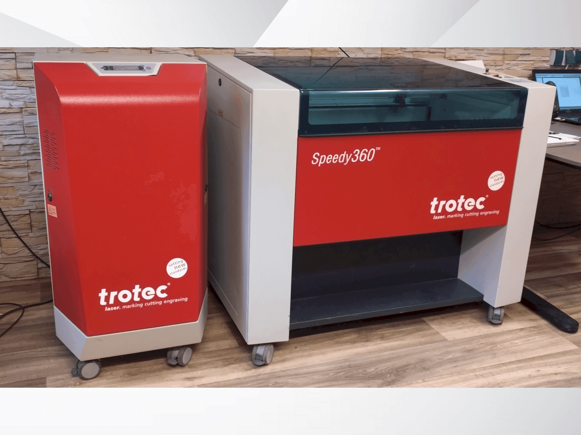 Вид станка Trotec Speedy 360 спереди