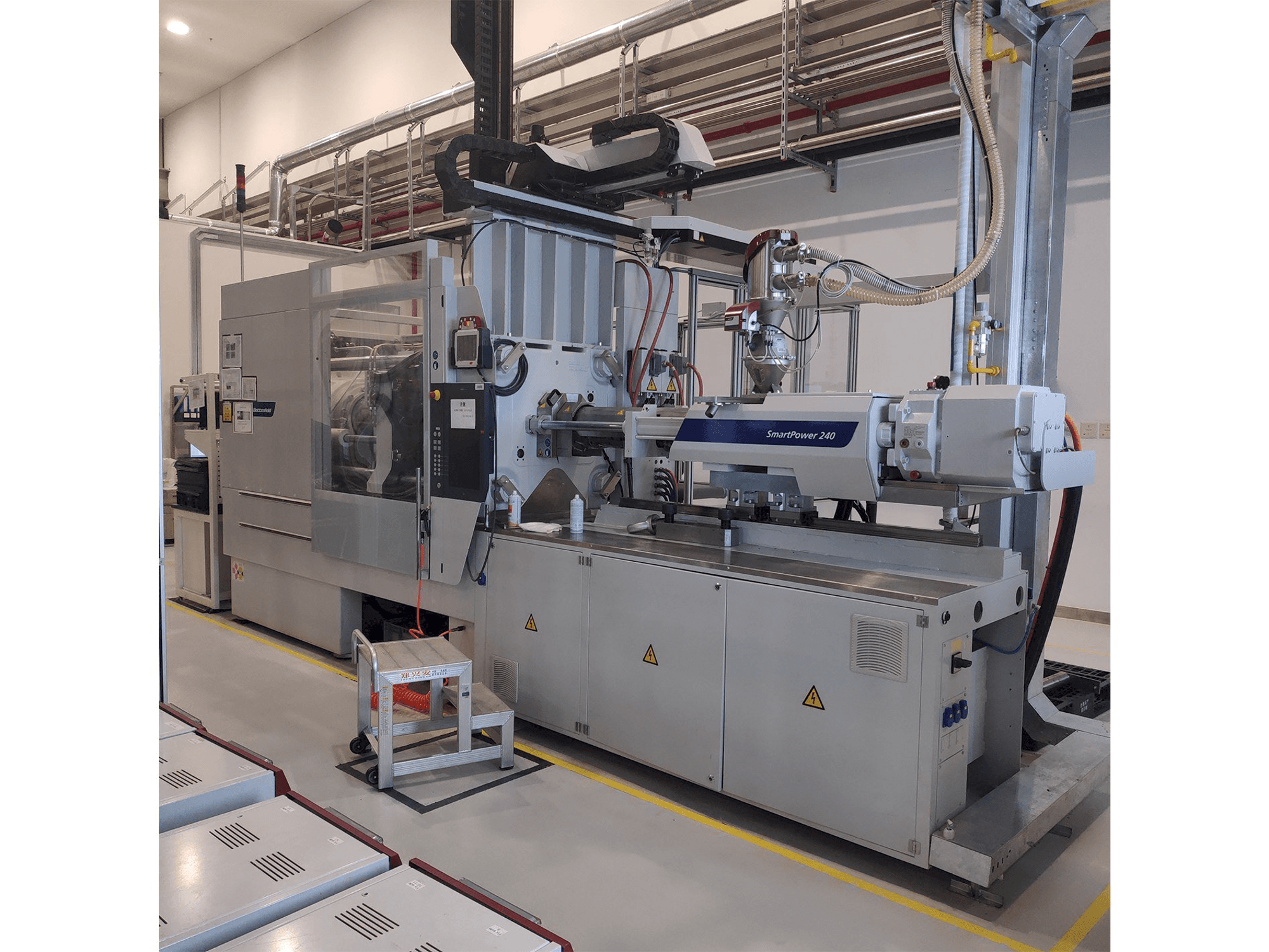 Вид станка Battenfeld SmartPower 240-1000 спереди