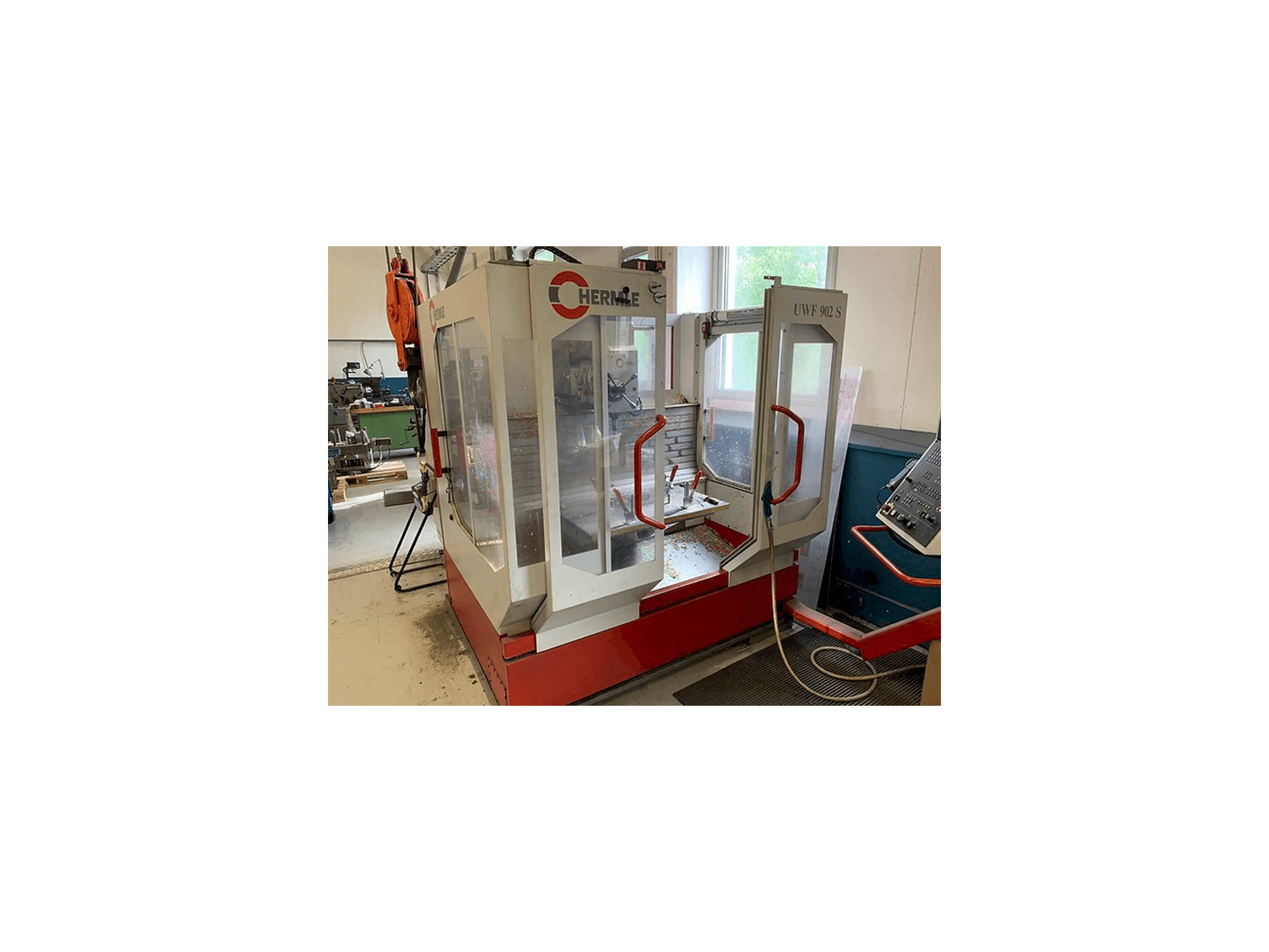 Вид станка HERMLE UWF 902 S спереди