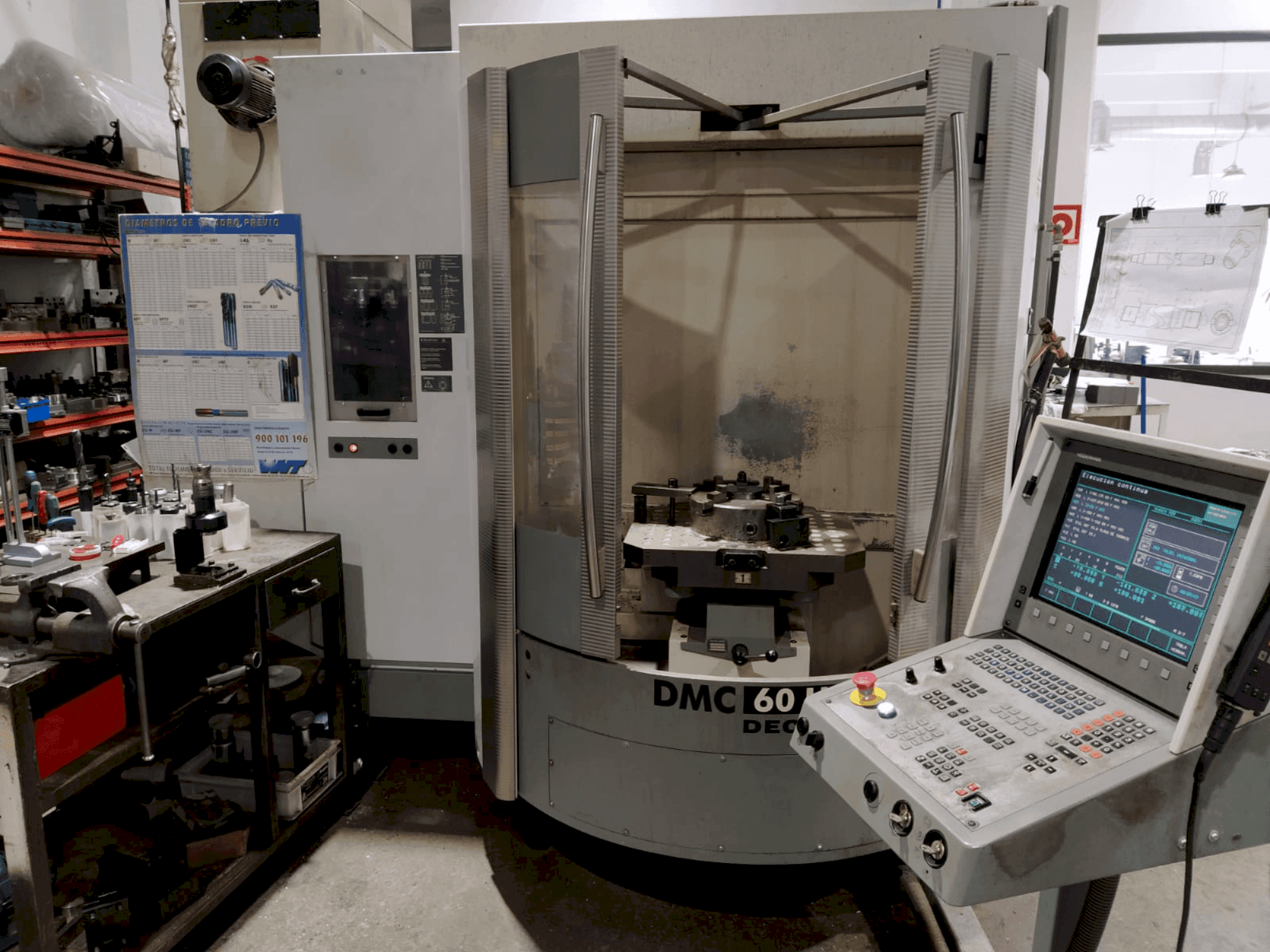 Вид станка DECKEL DMC 60 U hi-dyn спереди