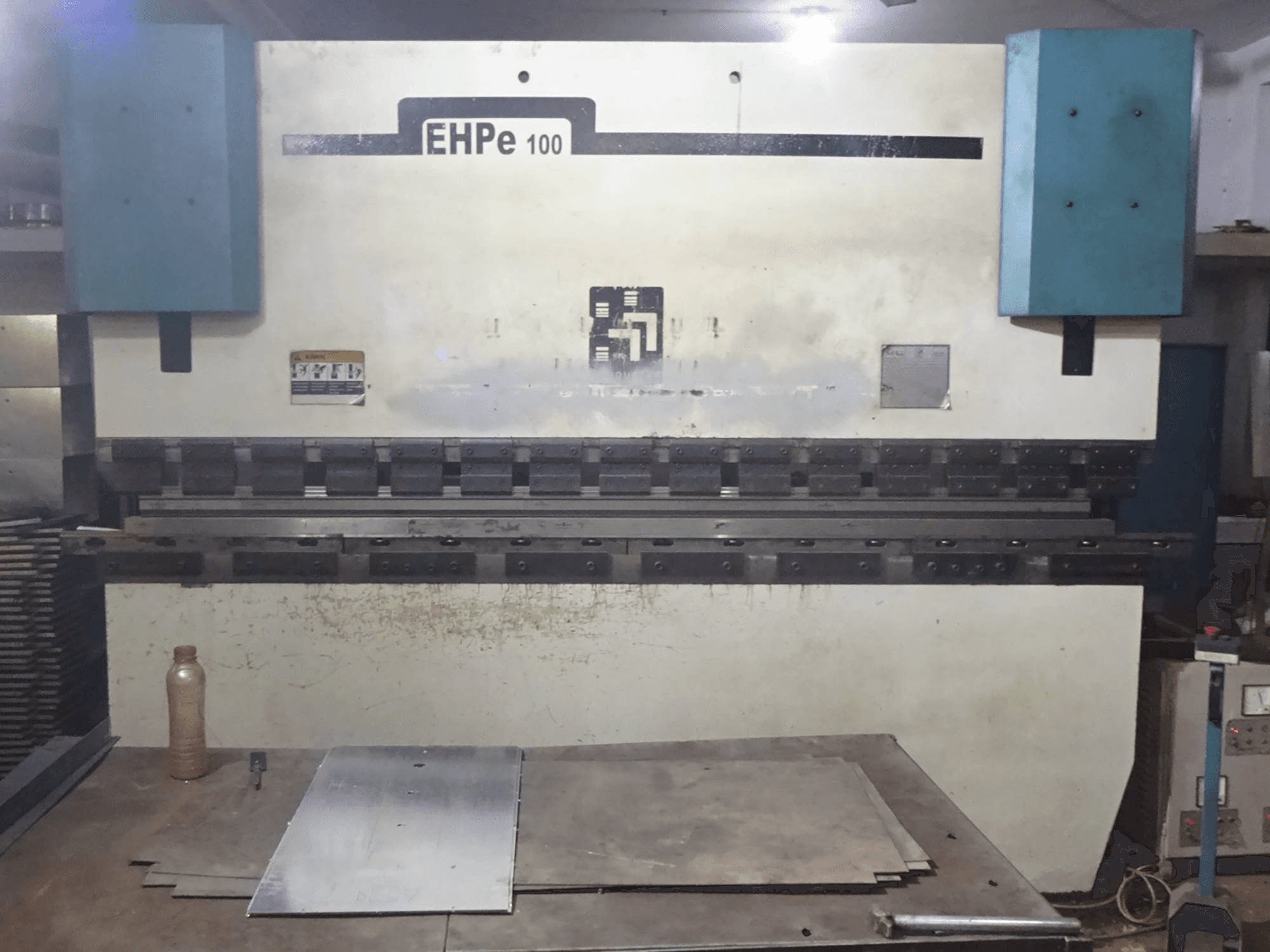 Front view of Hindustan Hydraulics EHP E 100 Machine