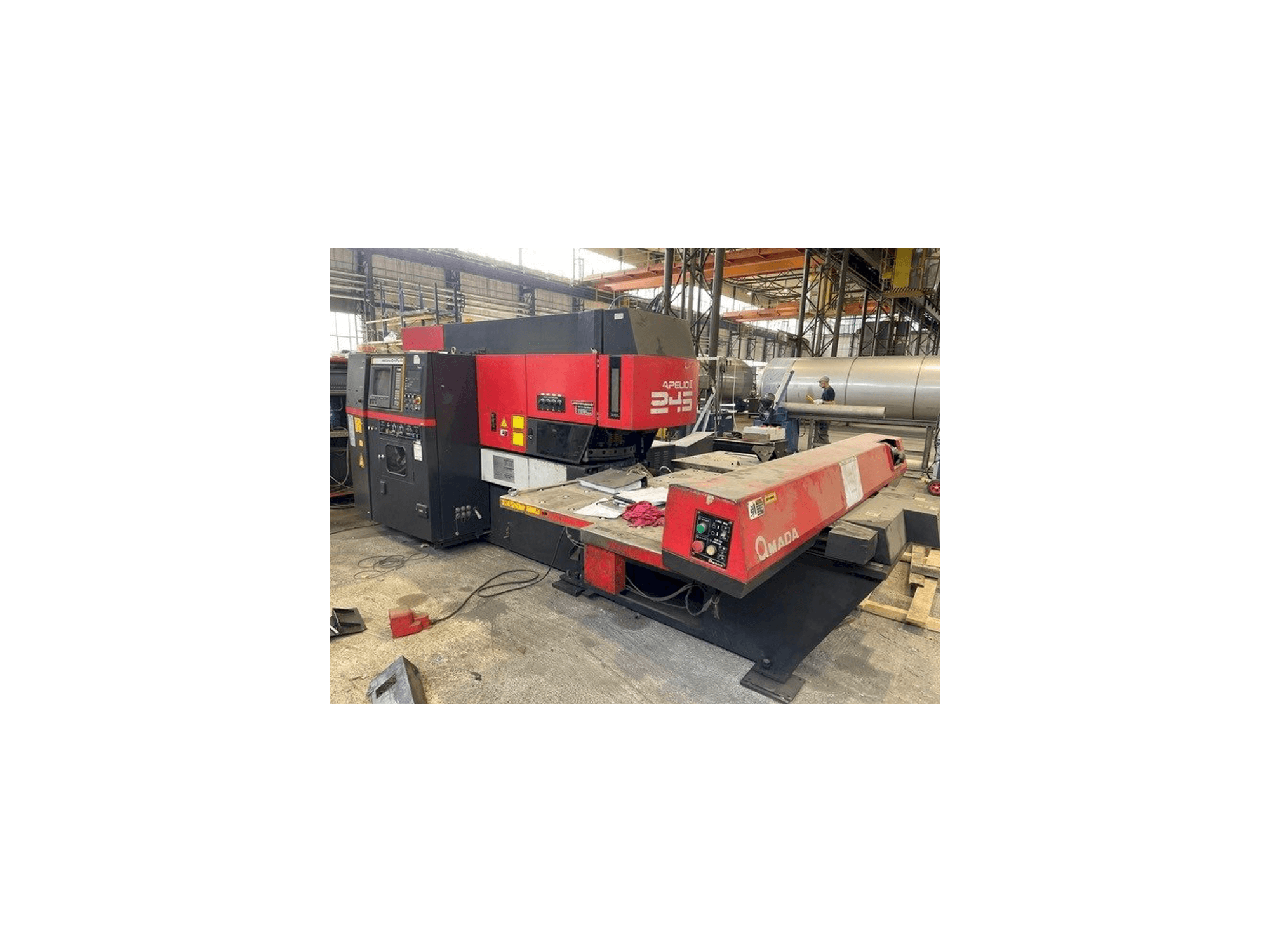 Вид станка AMADA Apelio II 245 спереди