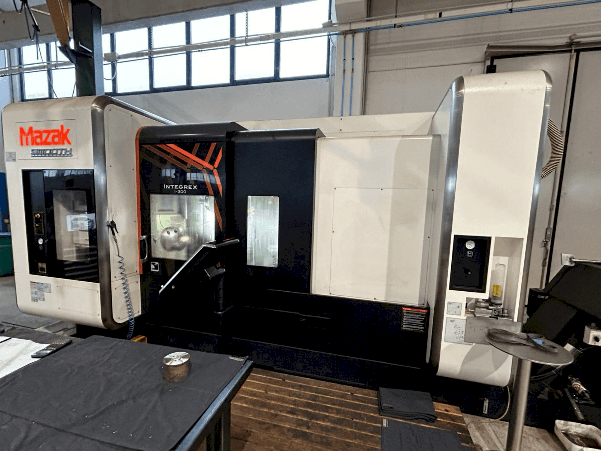 Вид станка Mazak INTEGREX i-300 спереди