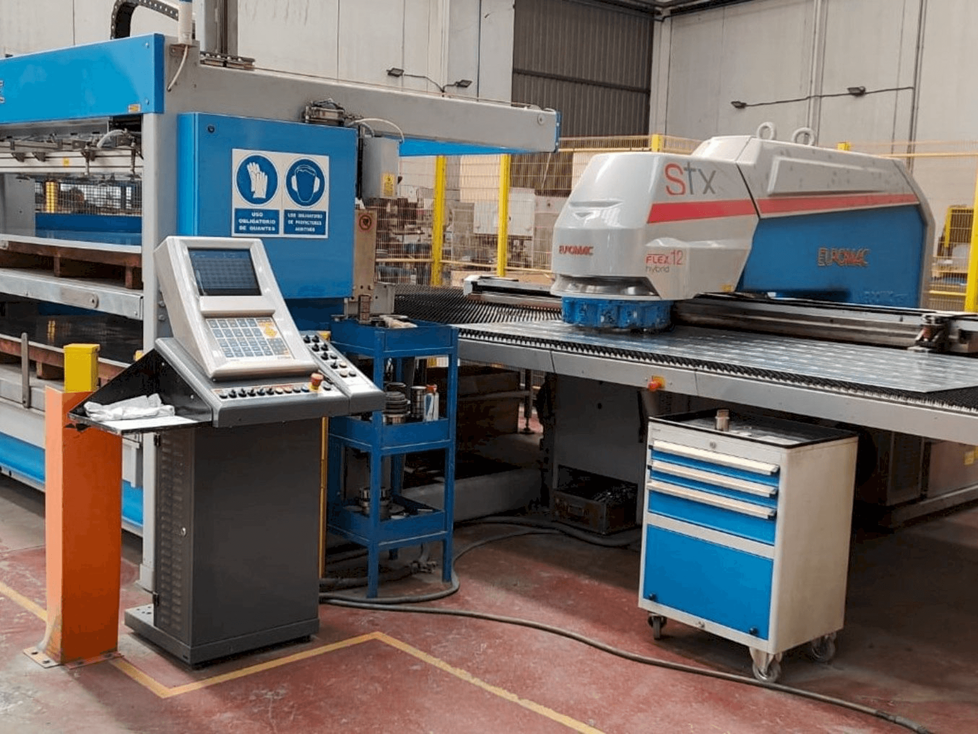 Вид станка Euromac STX Plus 1250/30-2500 Flex 12 Hybrid спереди