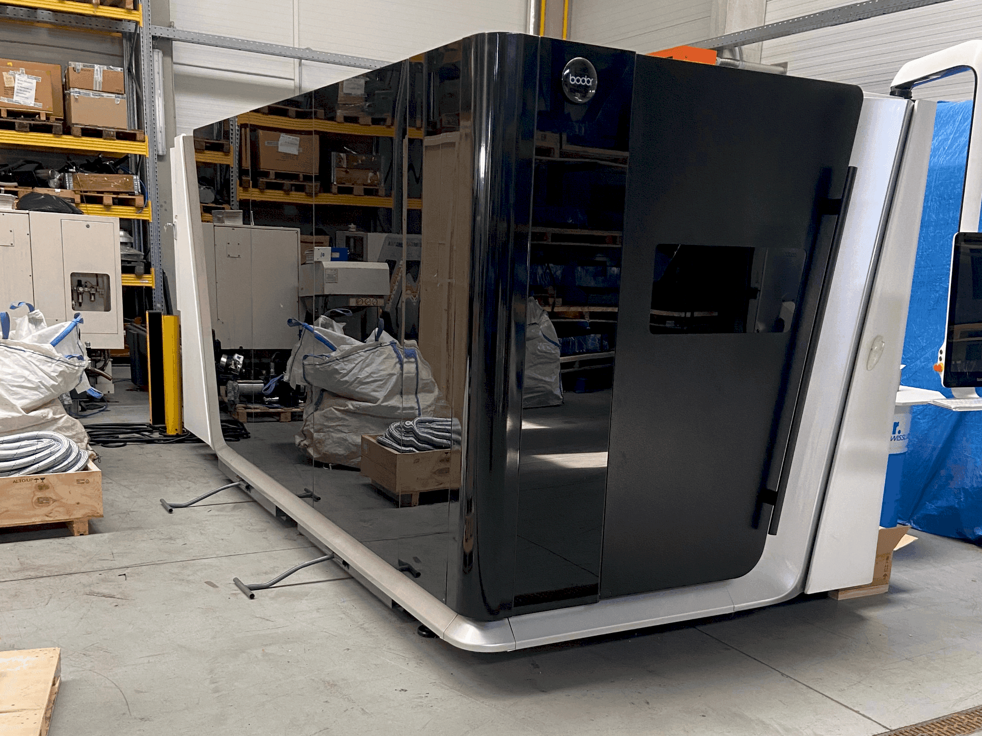 Вид станка Bodor C3 спереди