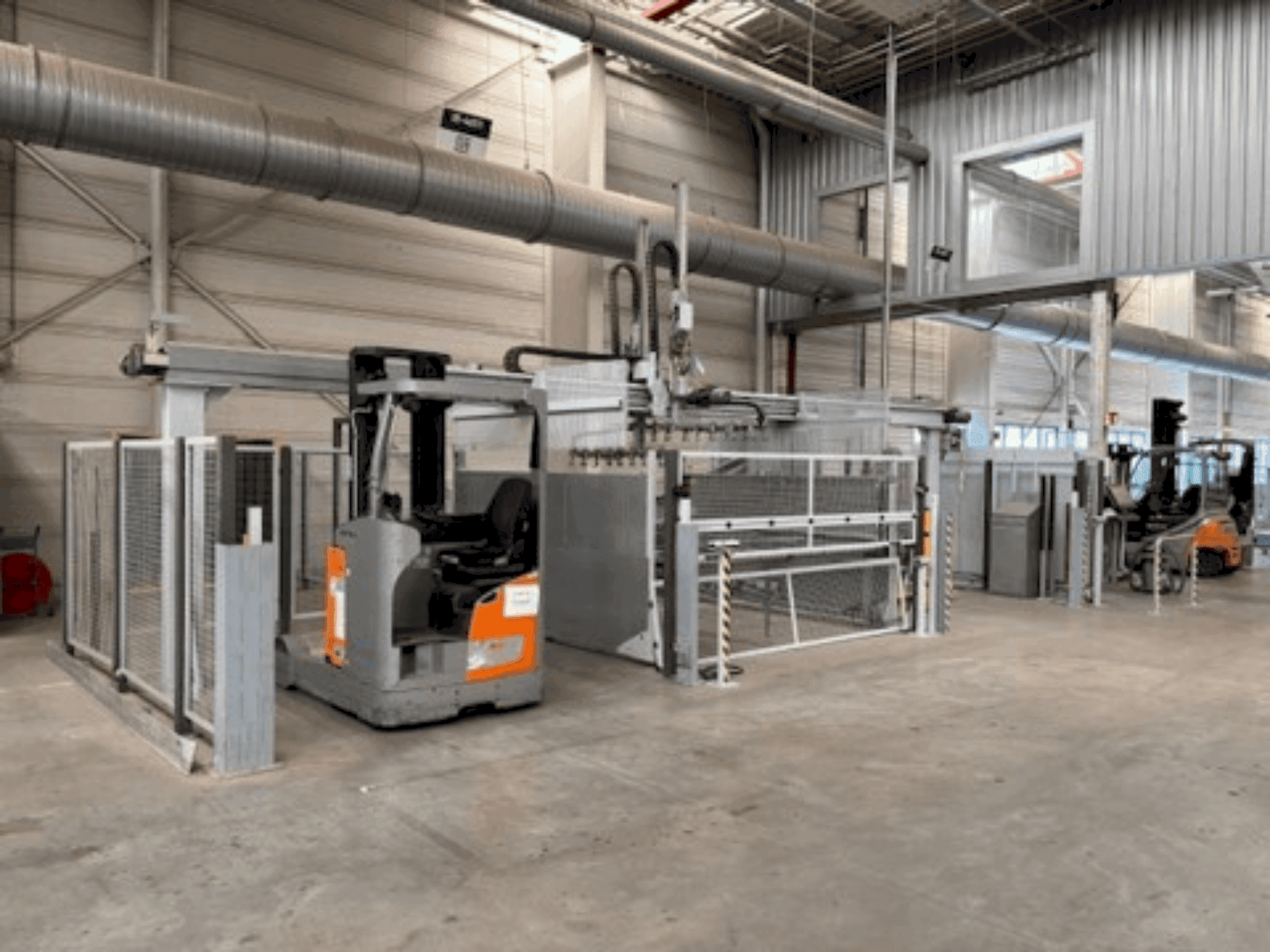 Вид станка LIGMATECH VKF-100/25/13/R/2/1 спереди