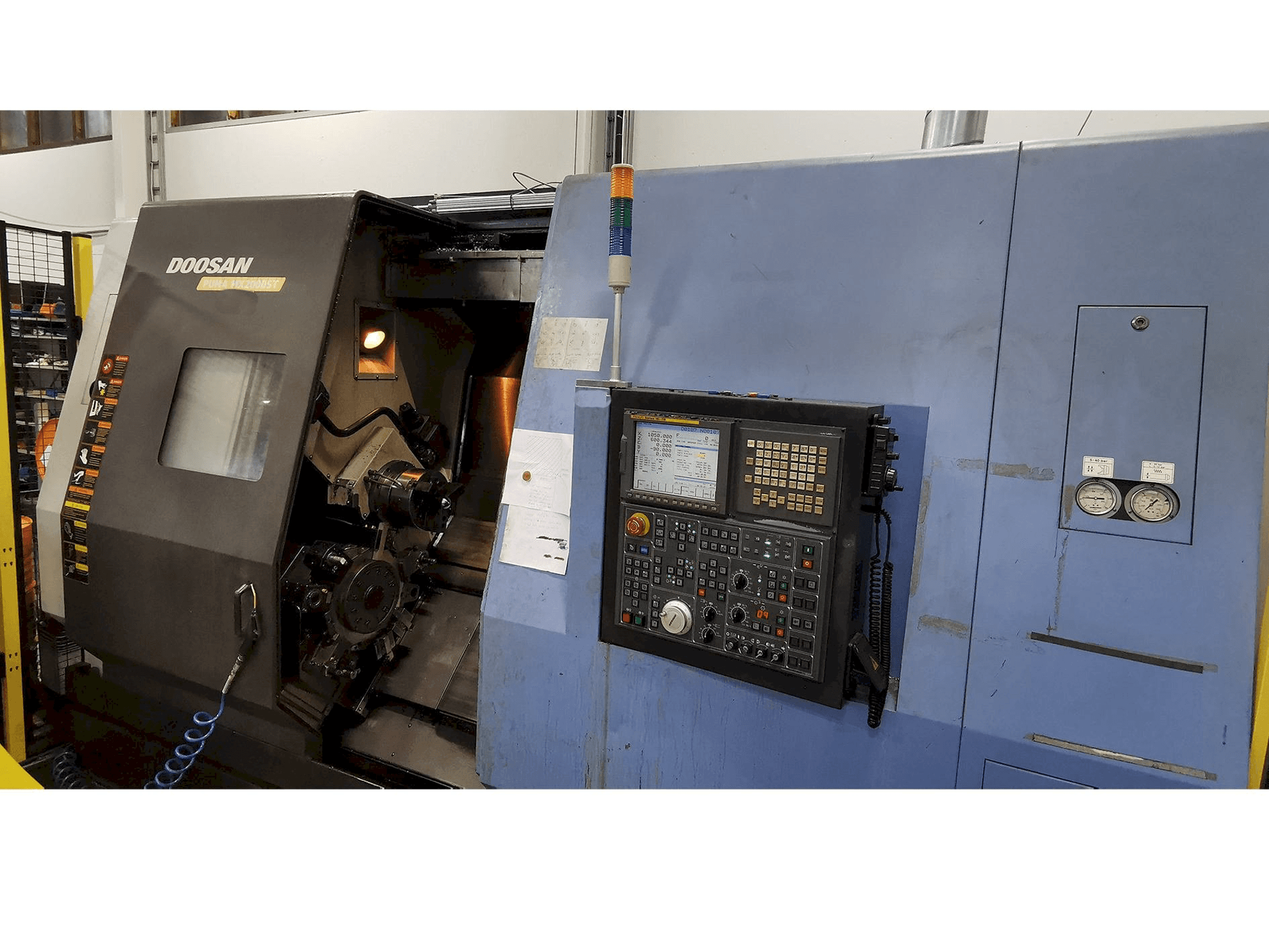 Вид станка Doosan Puma MX 2000 ST спереди