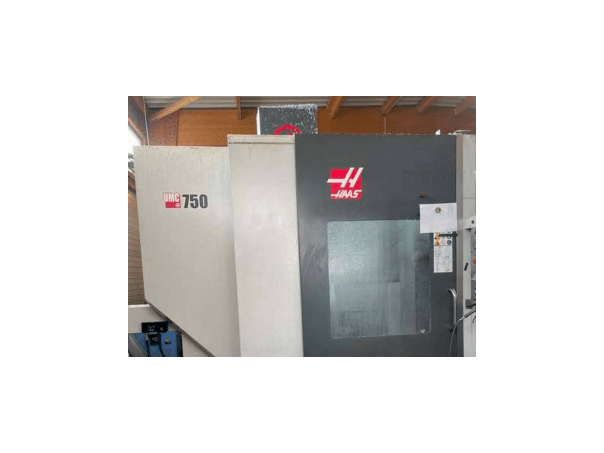 Вид станка HAAS UMC 750 S спереди