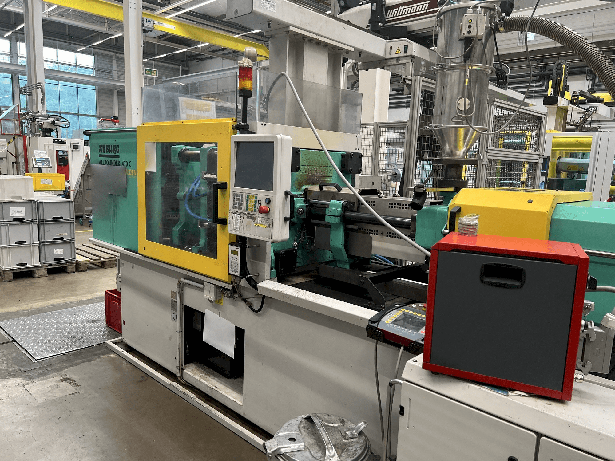 Вид станка Arburg 470C 1500 - 400 спереди