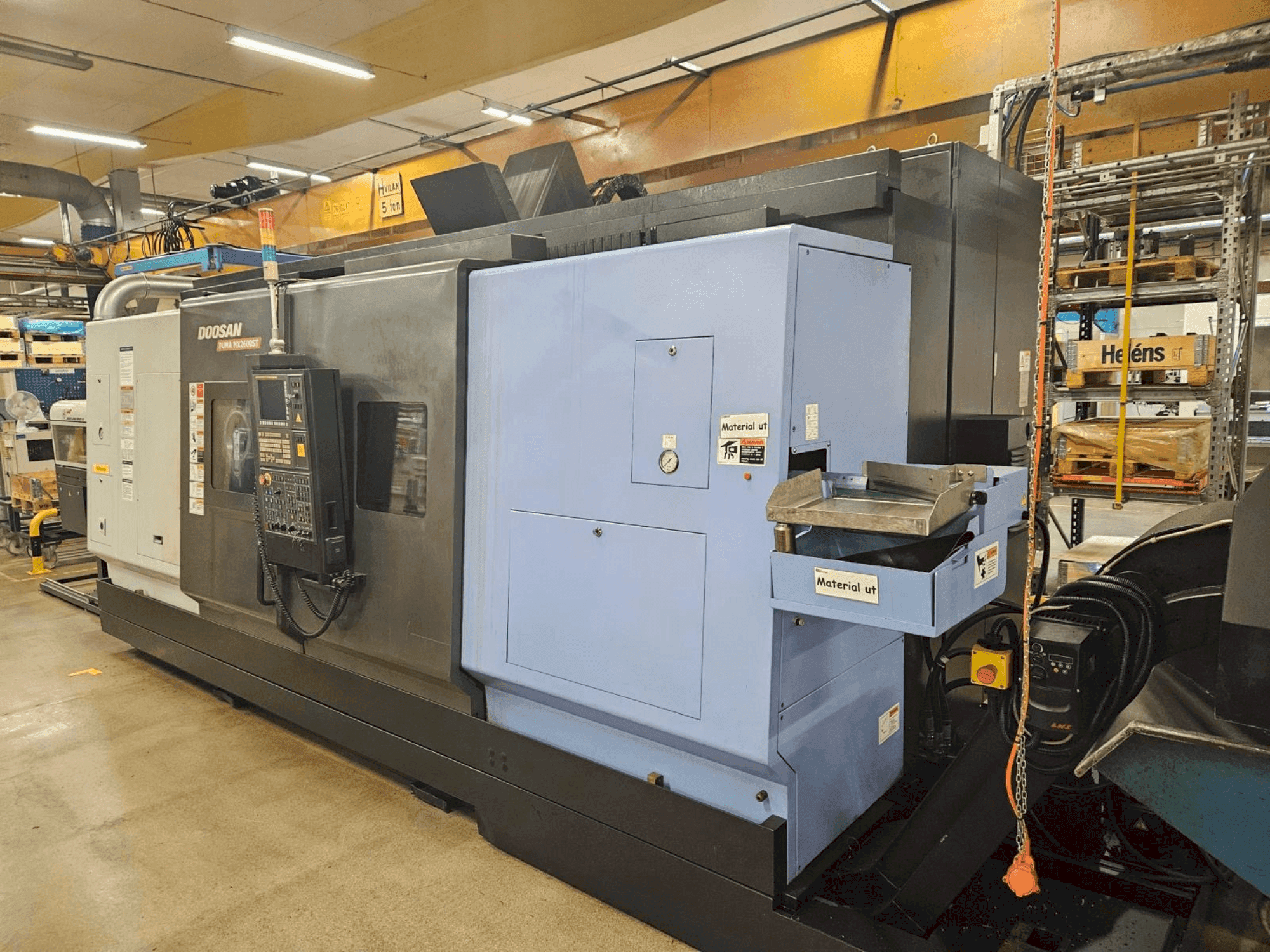 Вид станка DOOSAN Puma MX2600ST (2013) спереди
