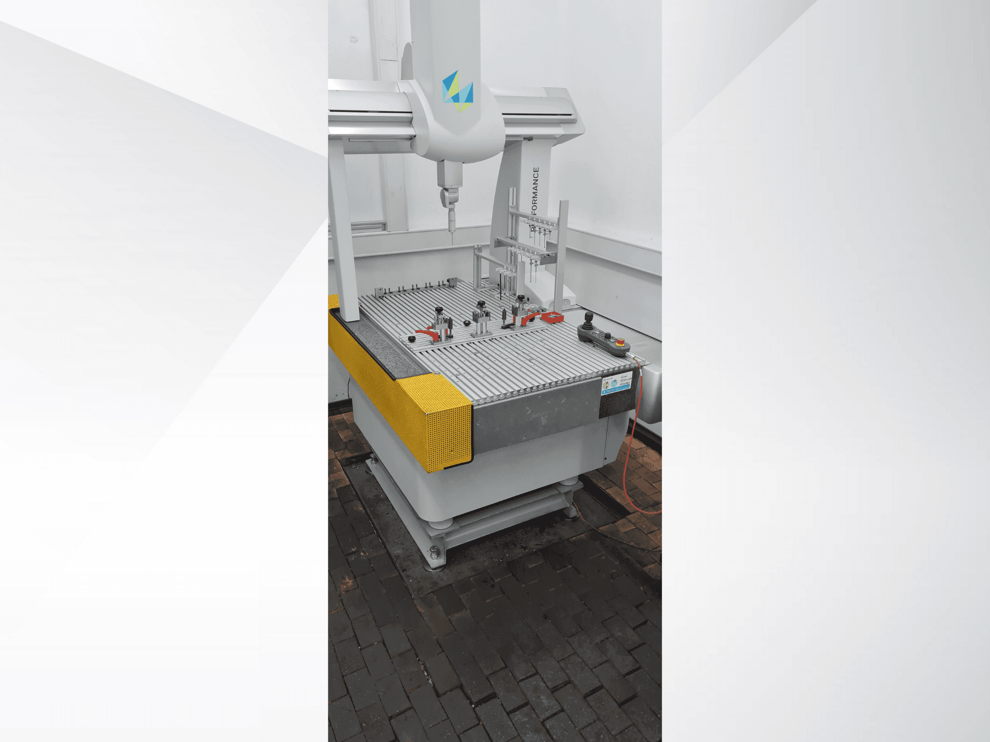 Вид станка Hexagon Global 07.07.05 спереди