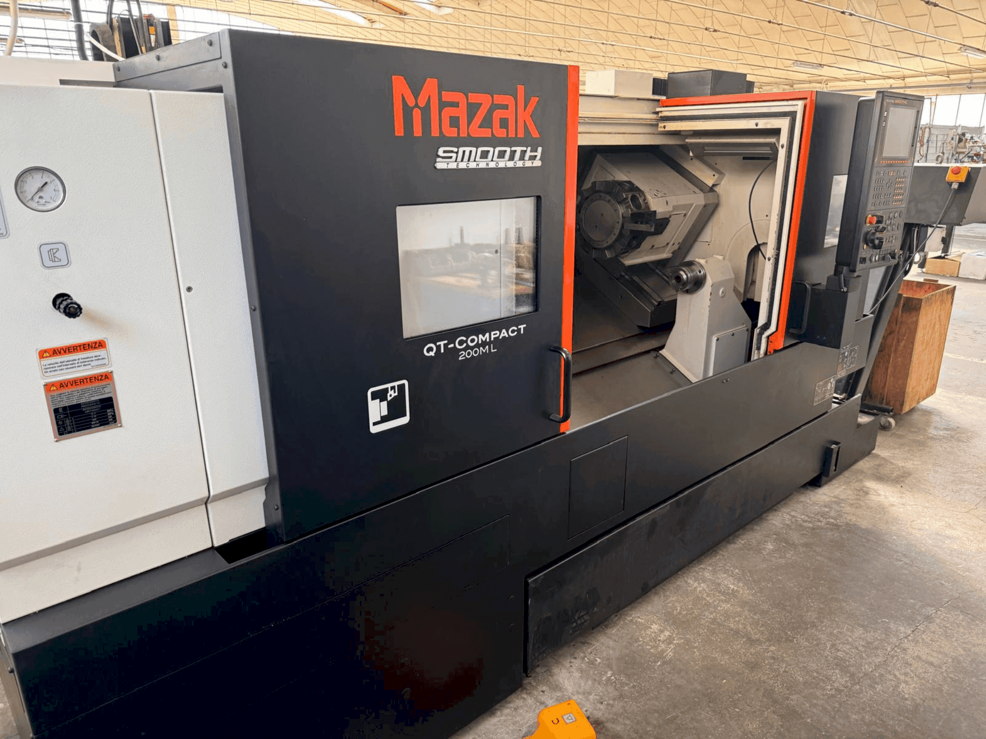 Вид станка Mazak QT COMPACTG 200ML спереди