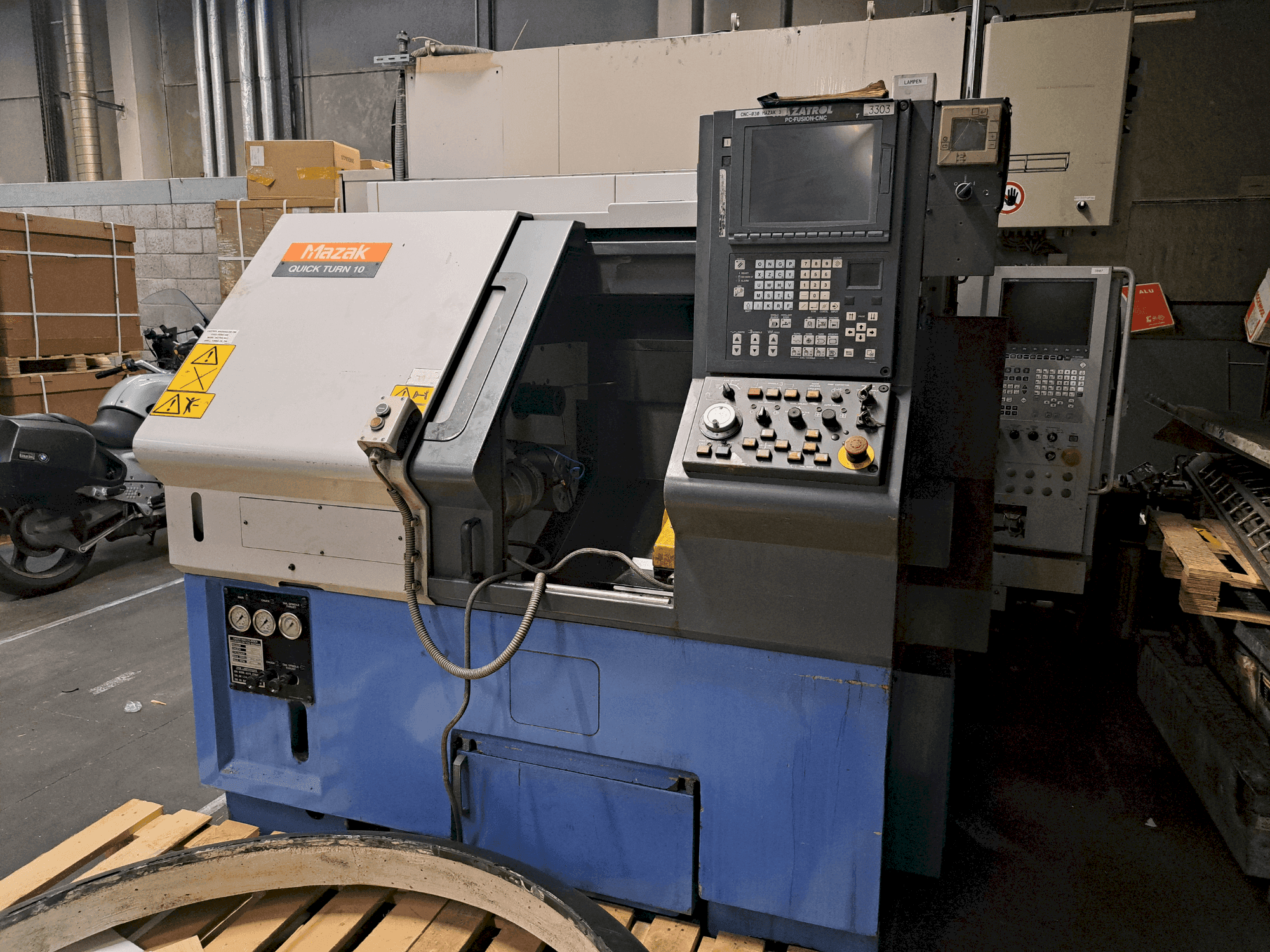 Вид станка Mazak QTN-10 спереди