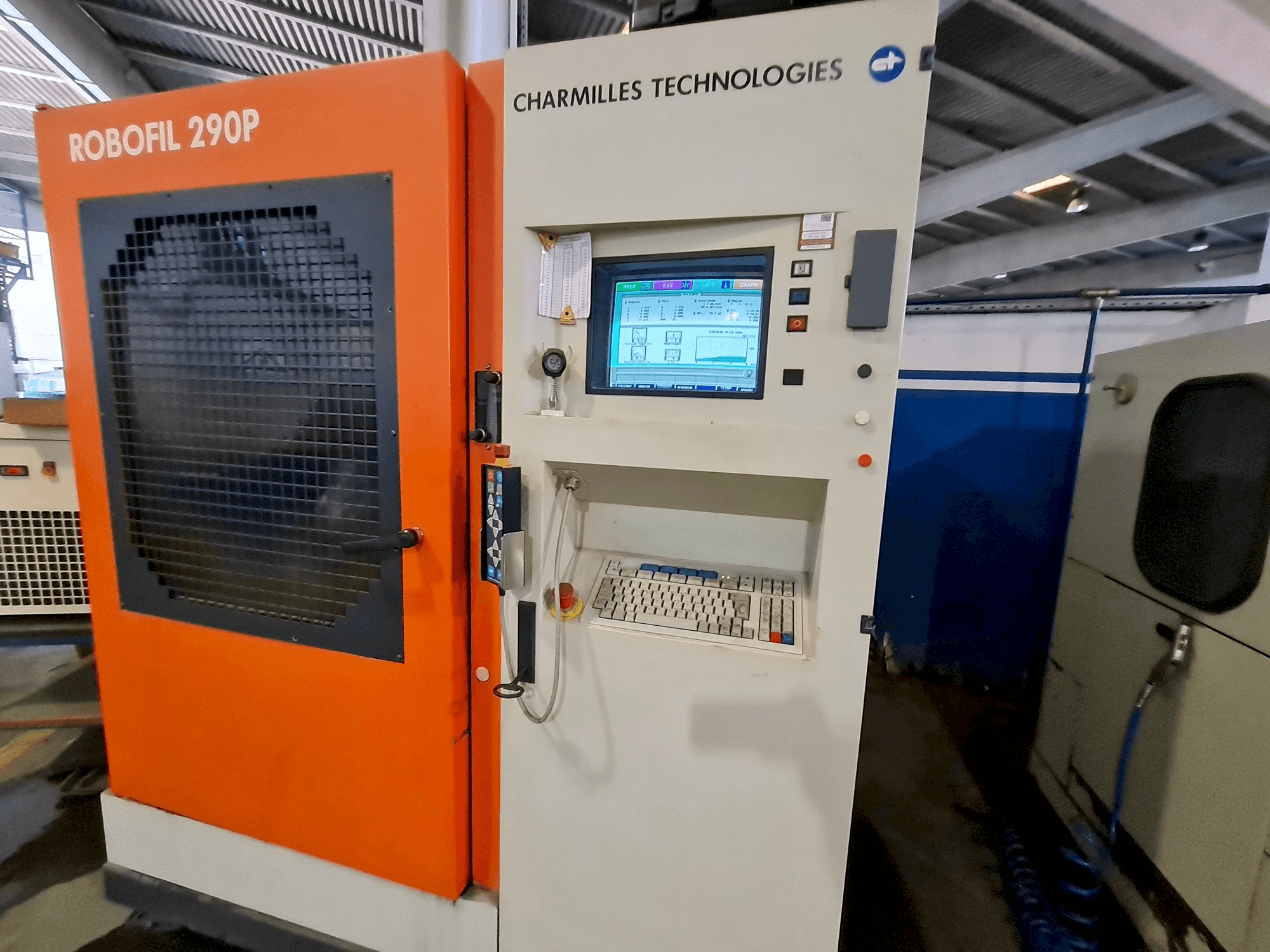 Вид станка CHARMILLES 290P спереди