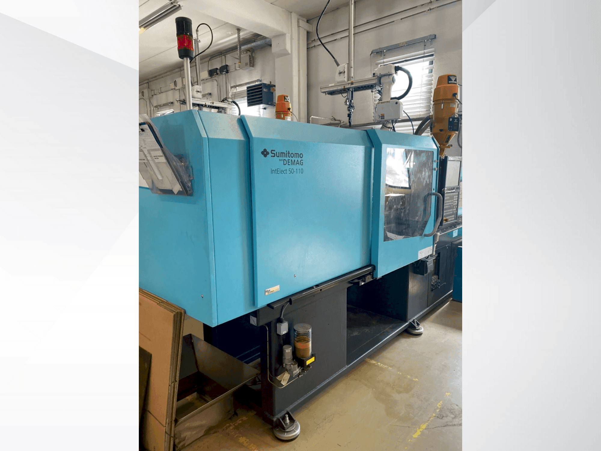 Вид станка DEMAG IntElect 50/370-110 спереди