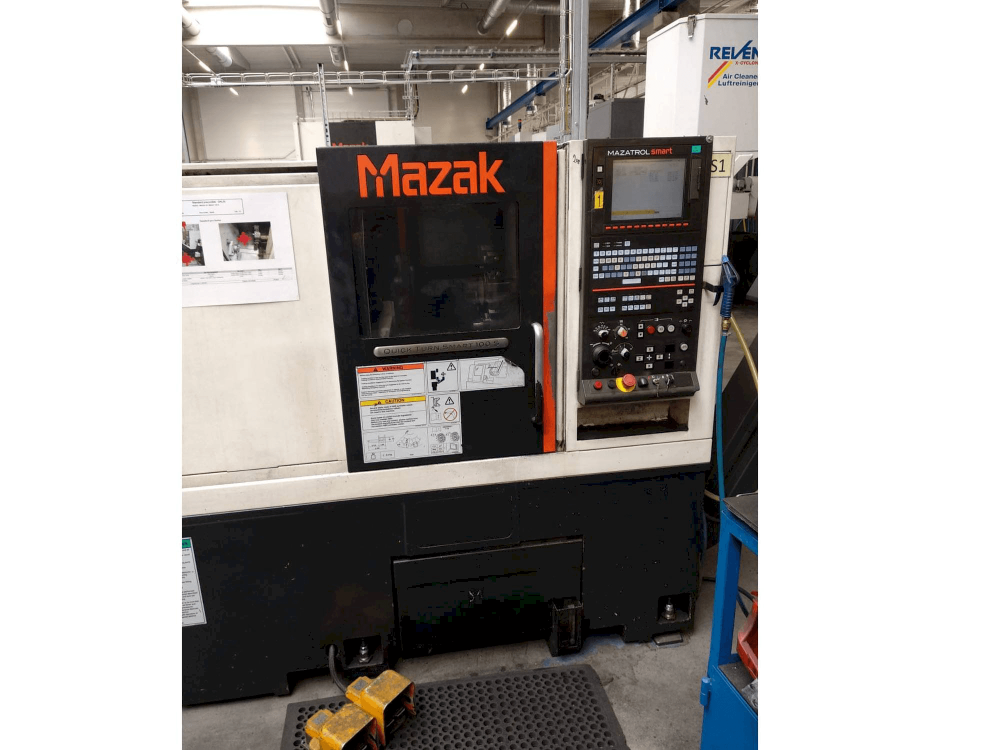 Вид станка Mazak Quick Turn Smart 100 S спереди