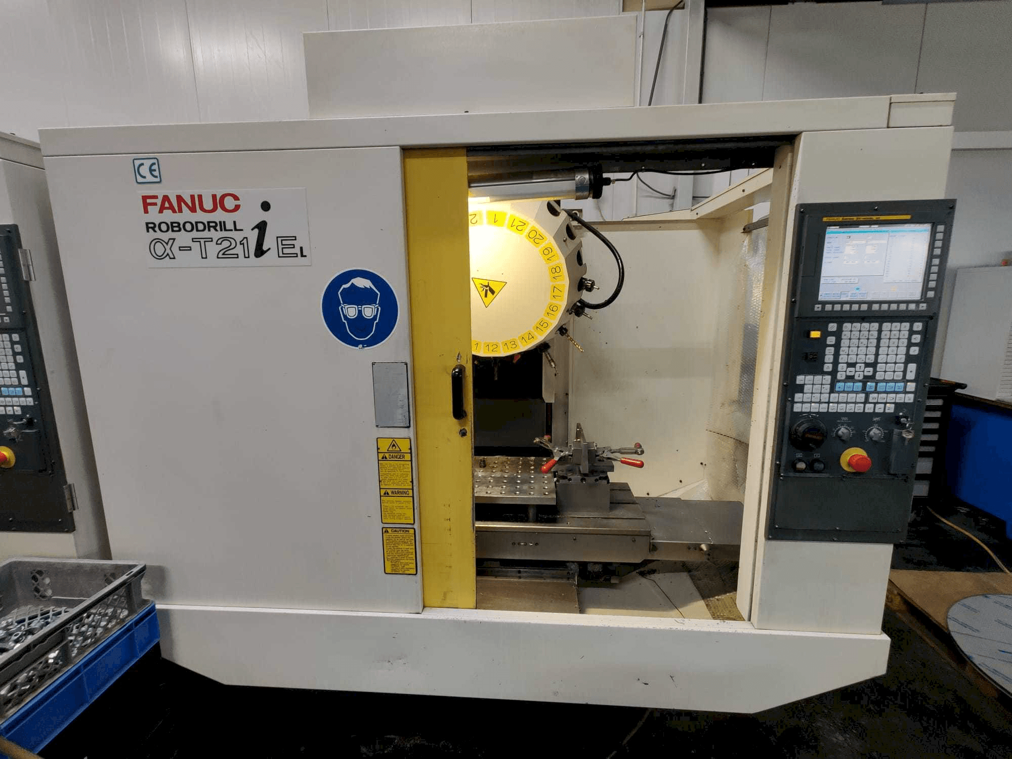 Вид станка FANUC Robodrill α-T21iEL спереди
