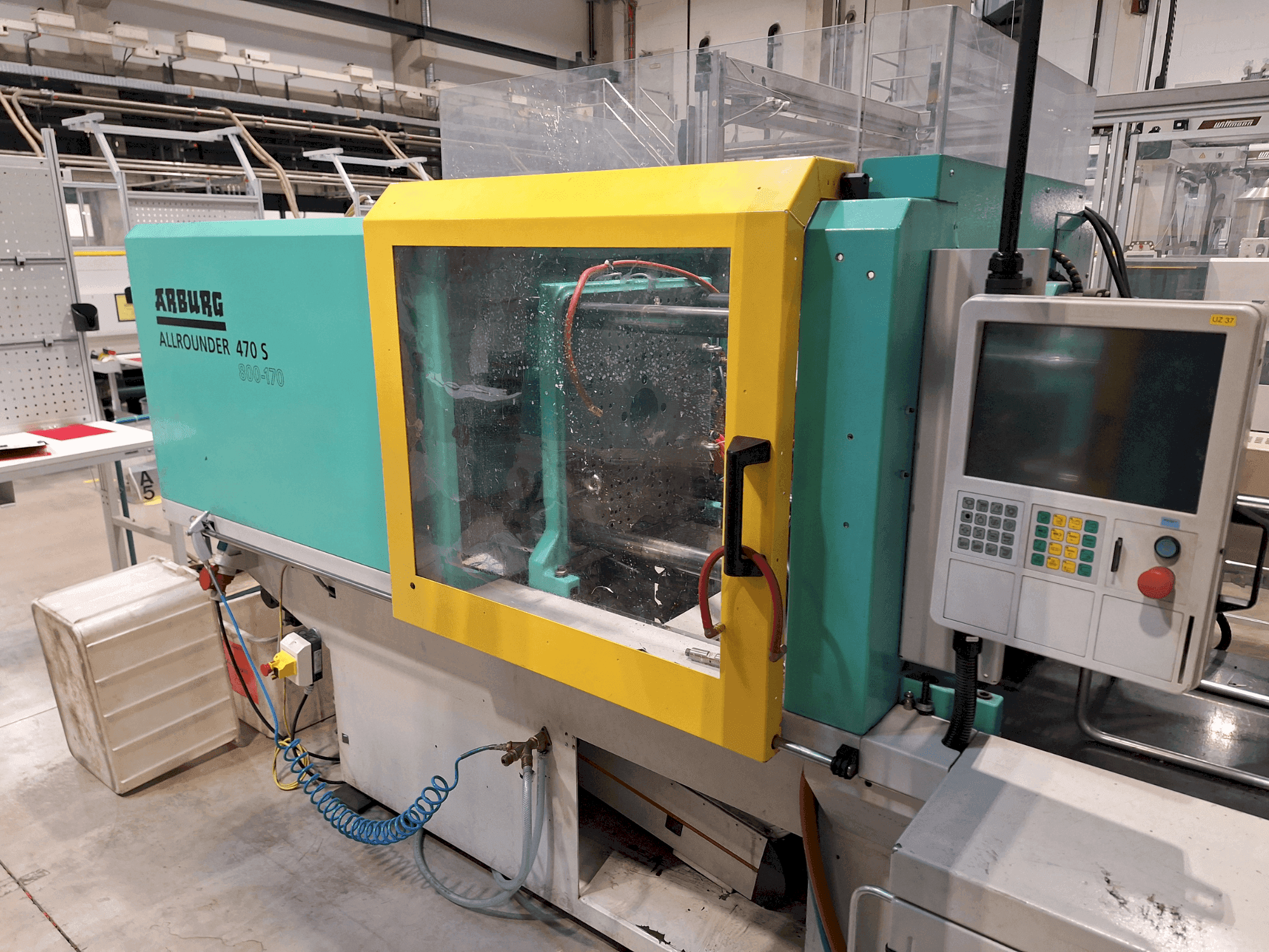 Вид станка Arburg 470 S 800-170 спереди