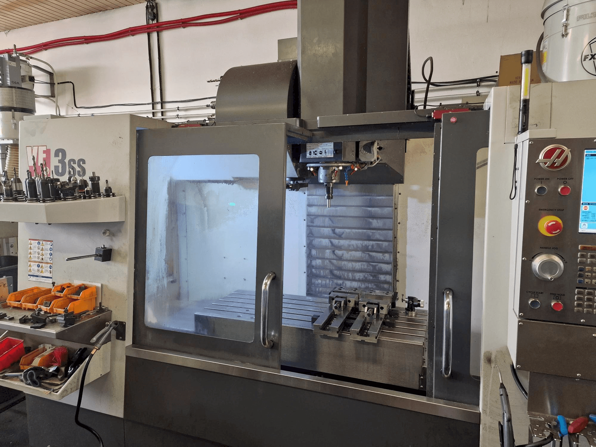 Вид станка HAAS VF-3SS спереди