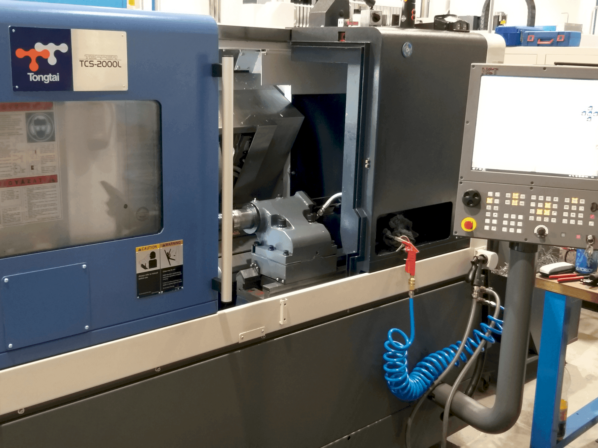 Вид станка Tongtai TCS2000LDT спереди