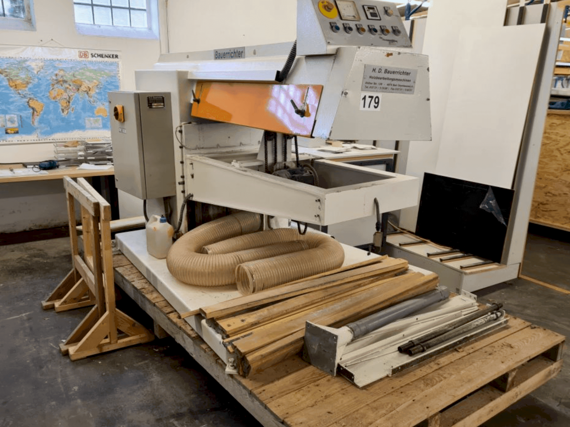 Вид станка BAUERRICHTER SL1 1350X3500 спереди