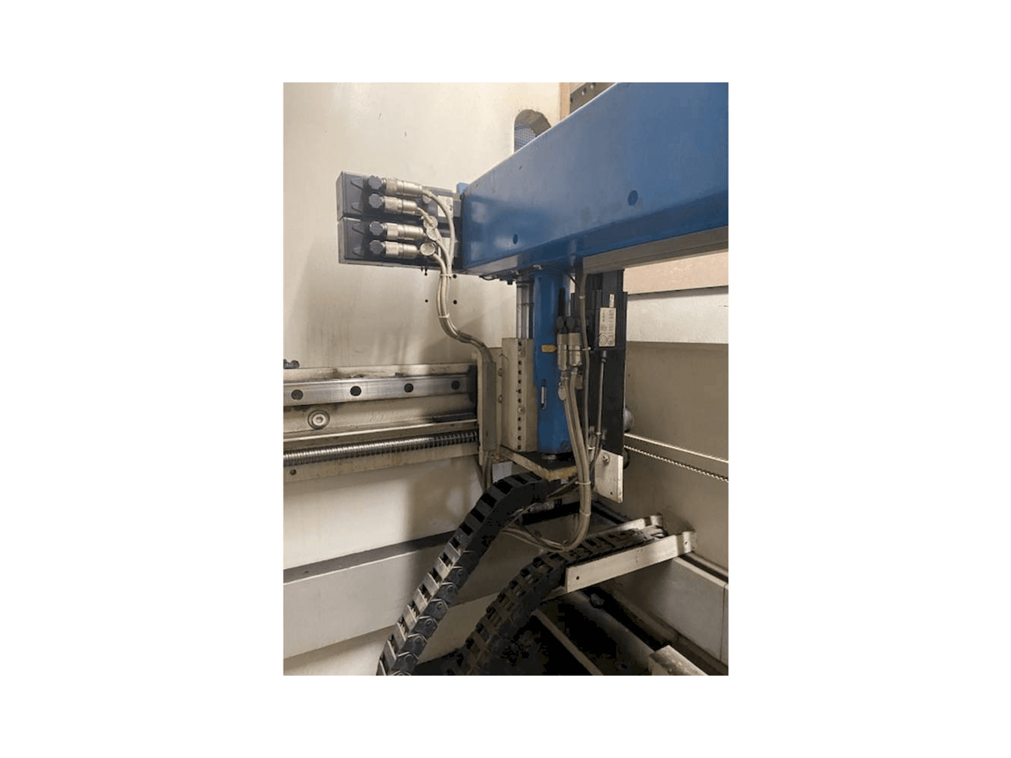 Вид станка EHT VarioPress 225-30 спереди