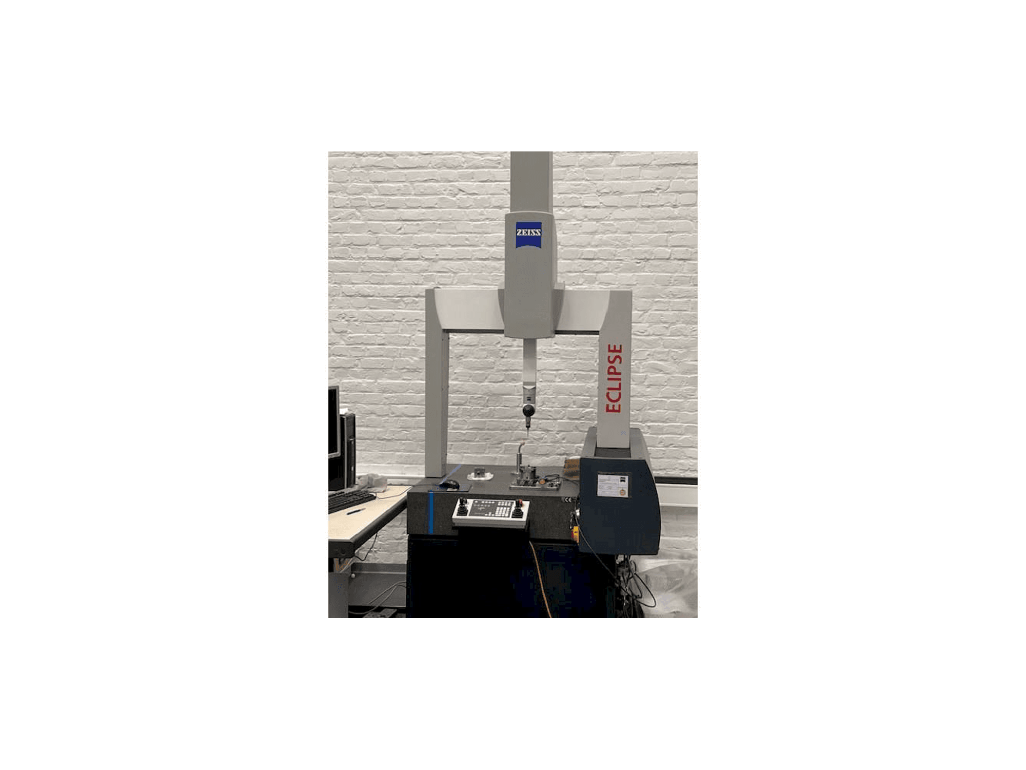 Вид станка ZEISS Eclipse спереди