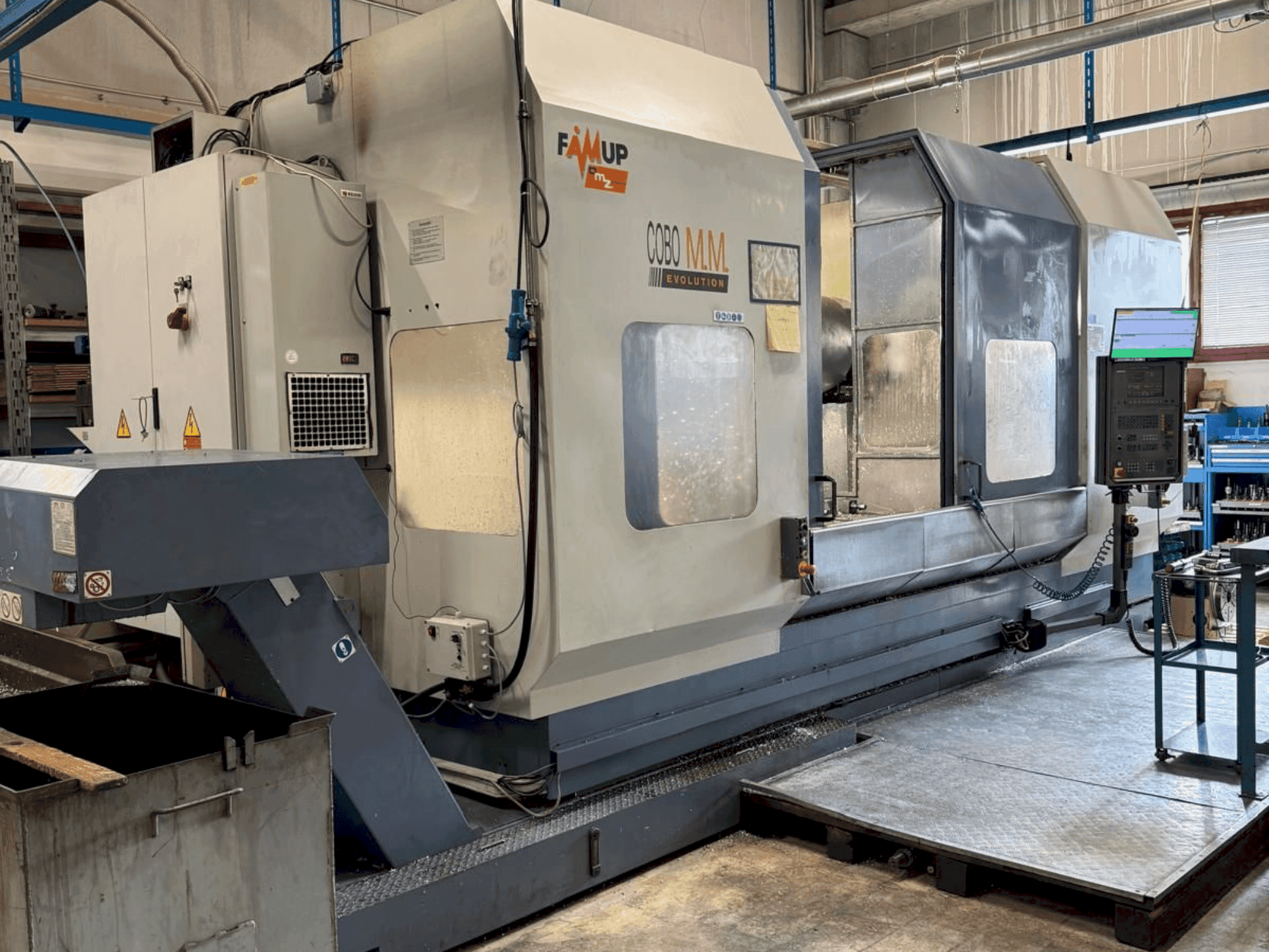 Вид станка FAMUP COBO MM 3000 спереди