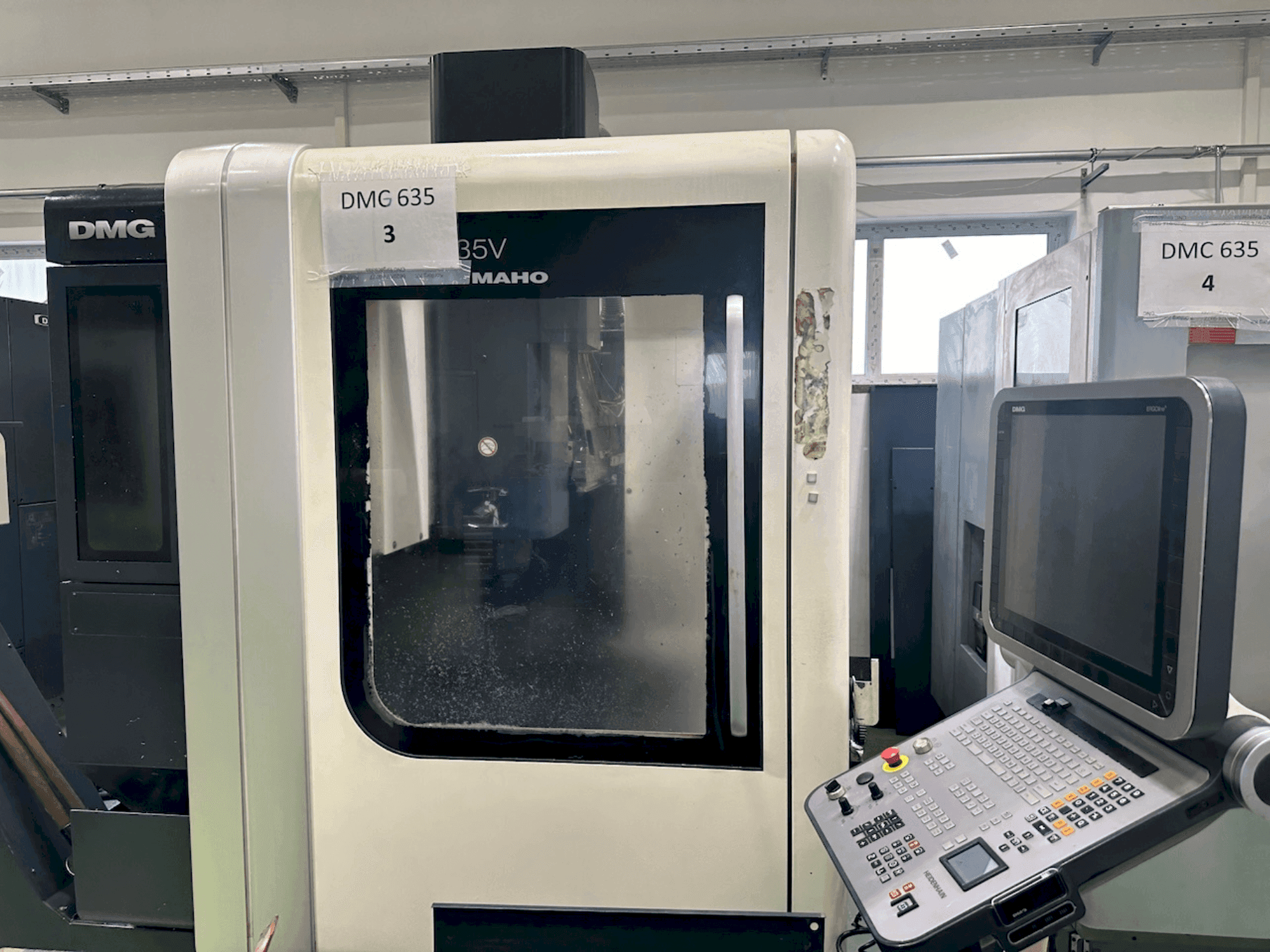 Вид станка DECKEL MAHO DMC 635 V спереди