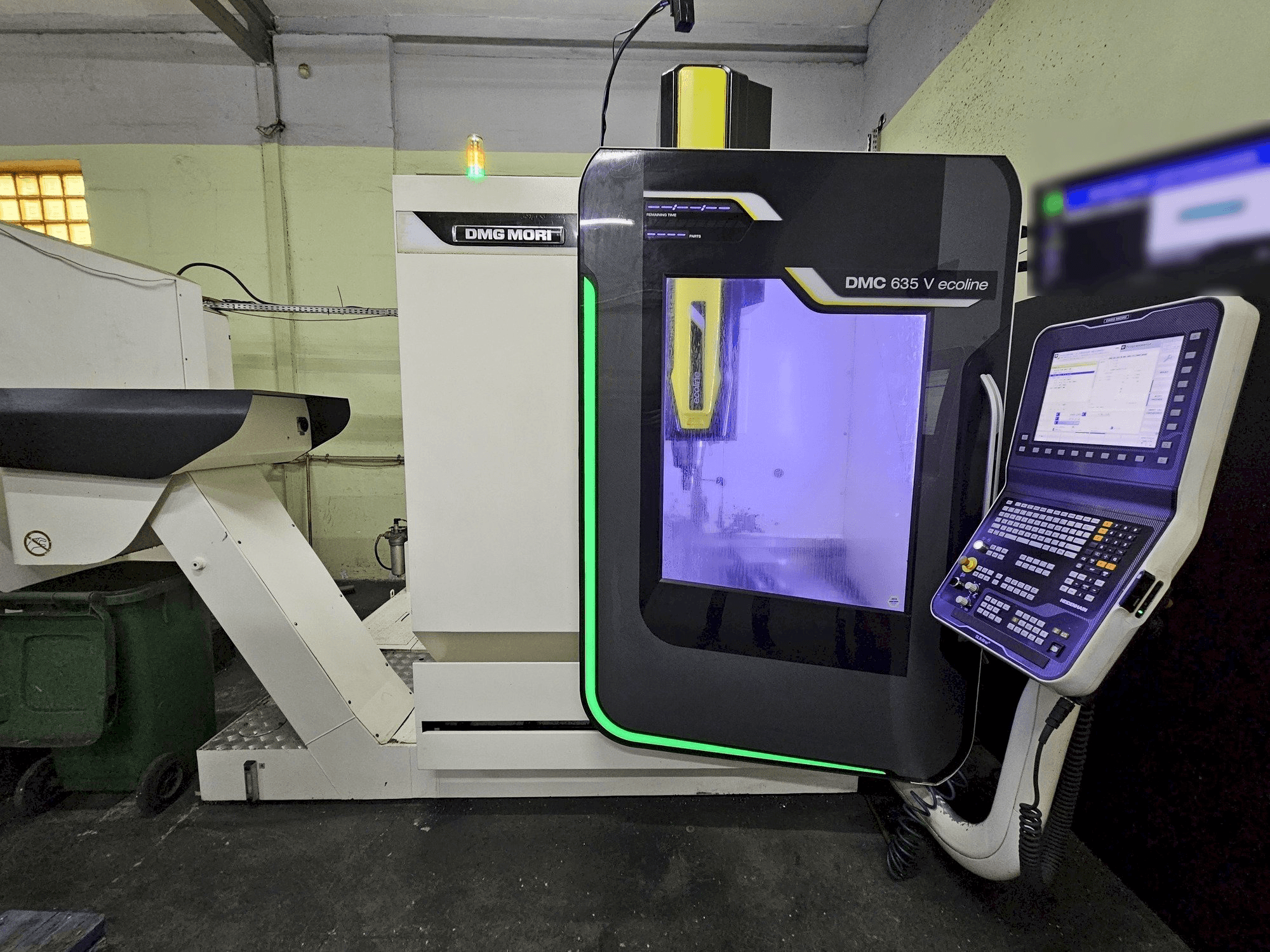 Вид станка DMG MORI DMC 635V ecoline спереди
