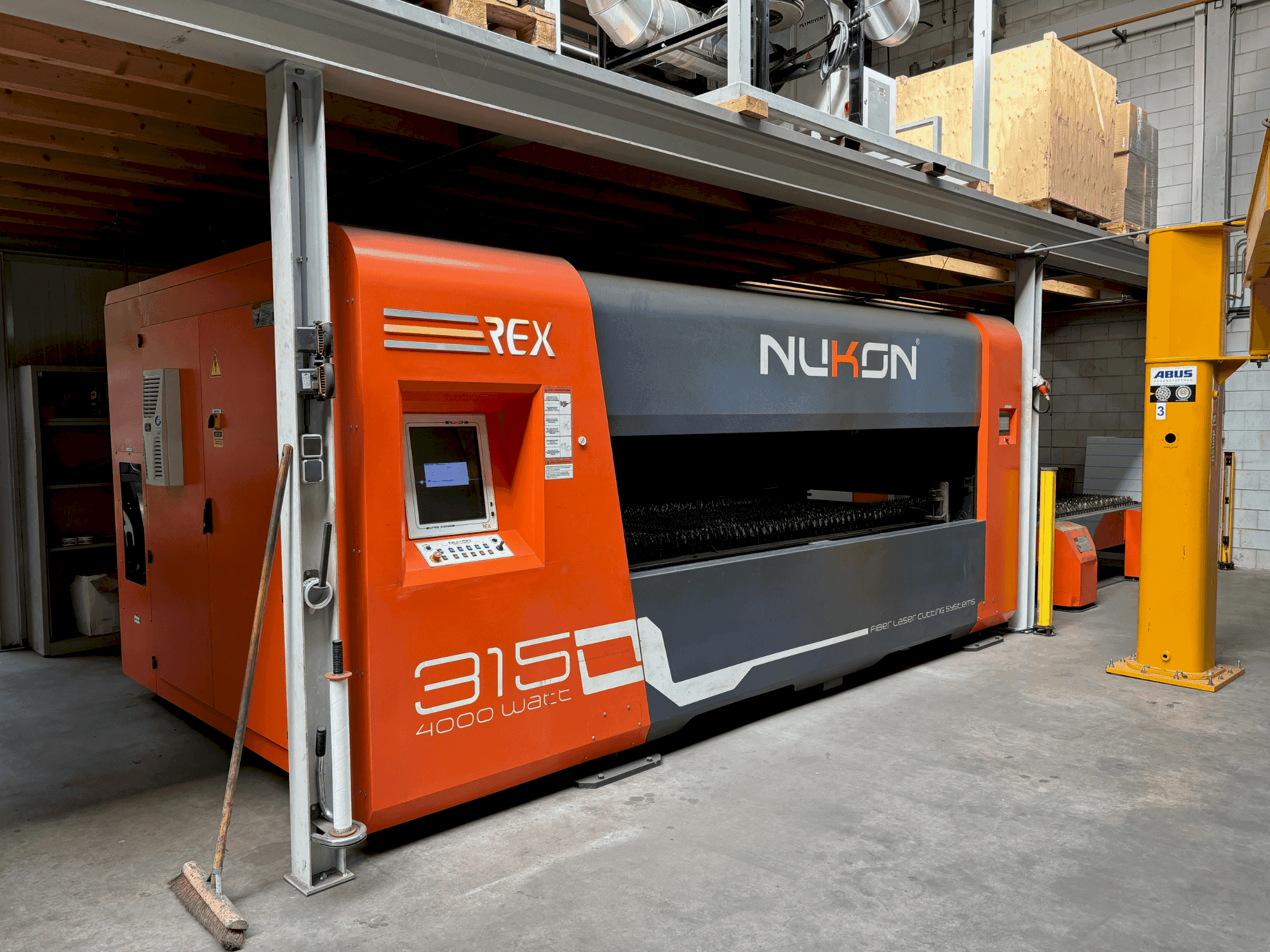 Вид станка NUKON REX PP 315 4kW спереди