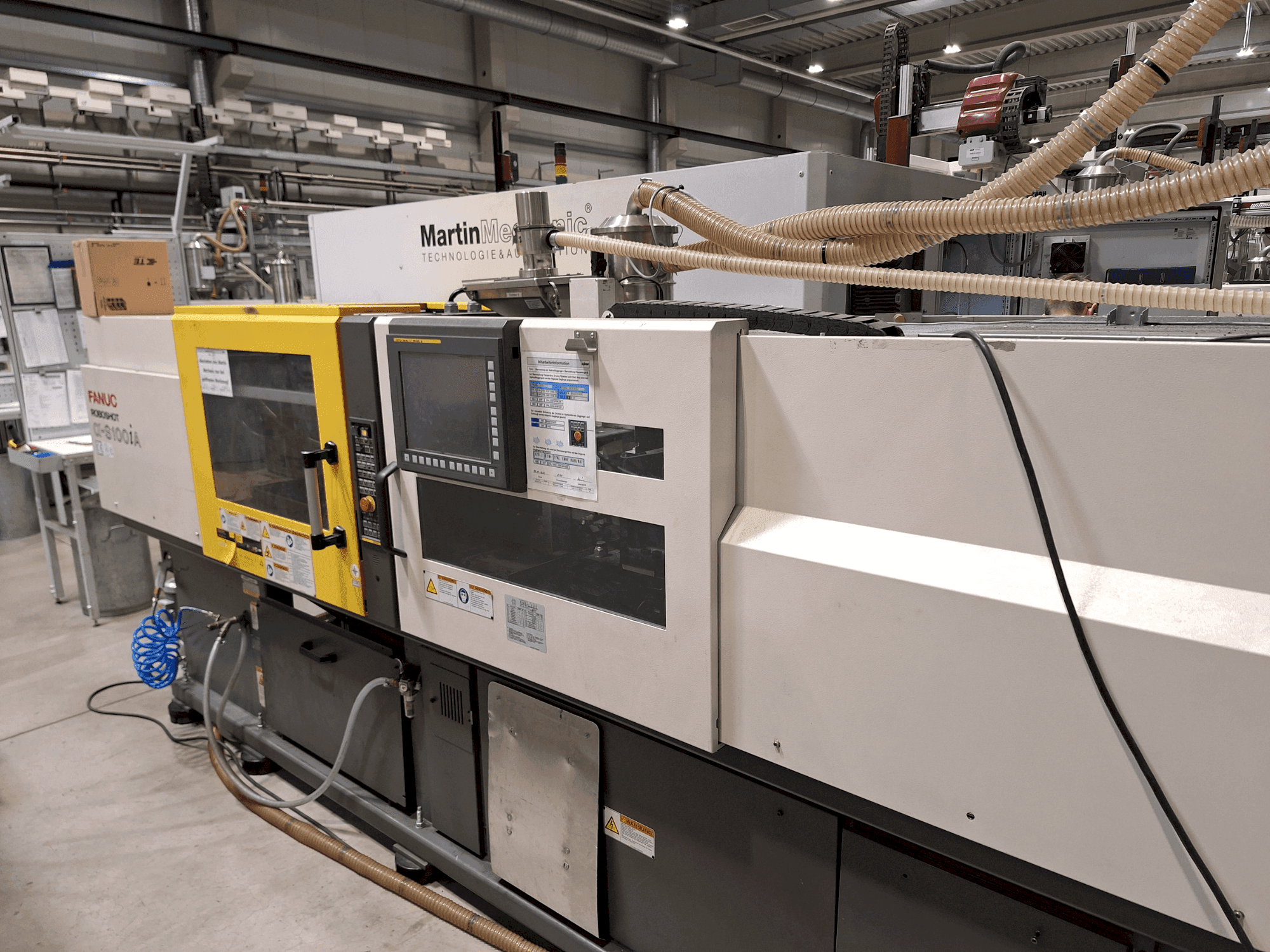 Вид станка FANUC Roboshot S100iA спереди