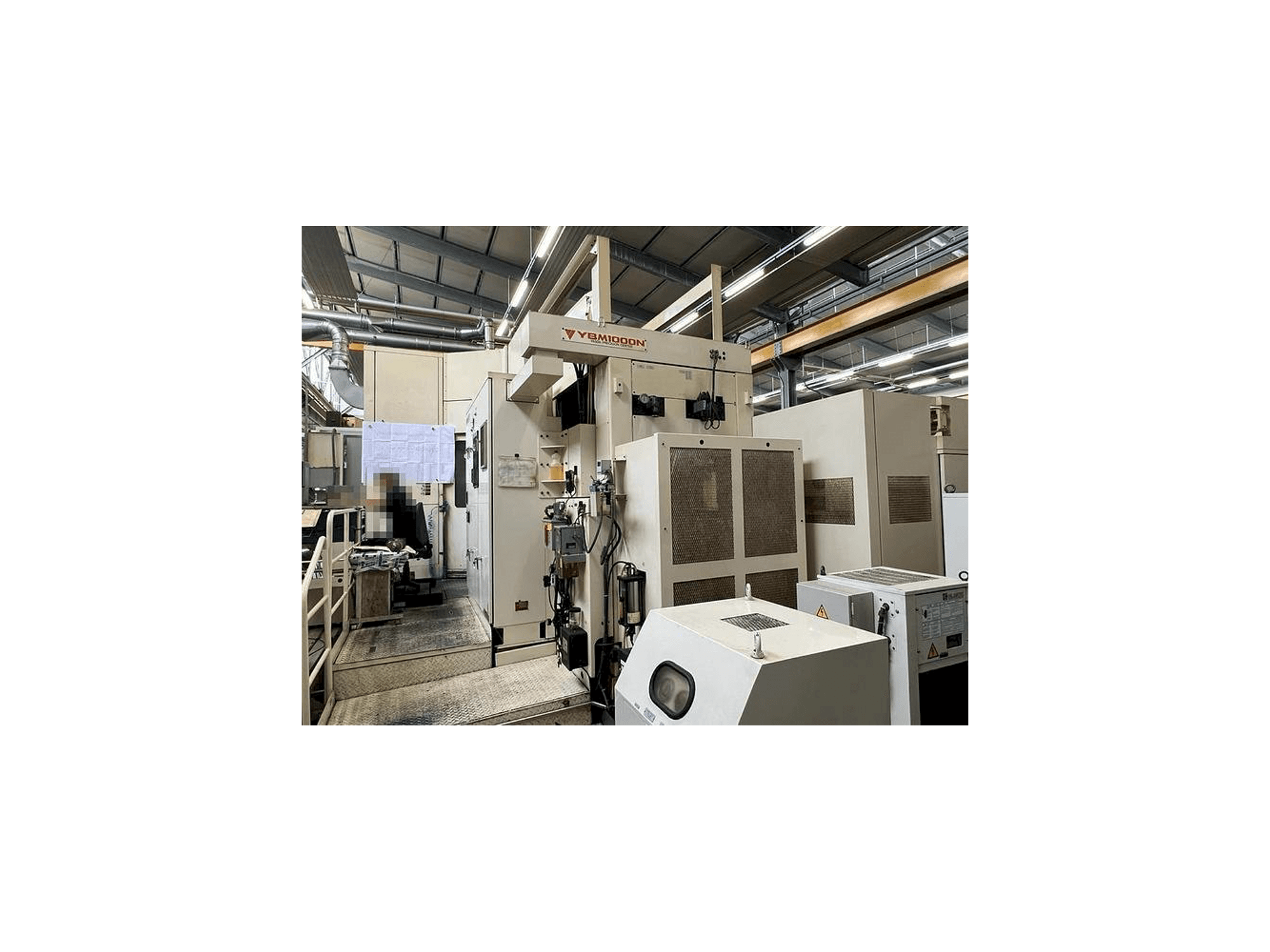 Вид станка YASDA YBM 1000N спереди