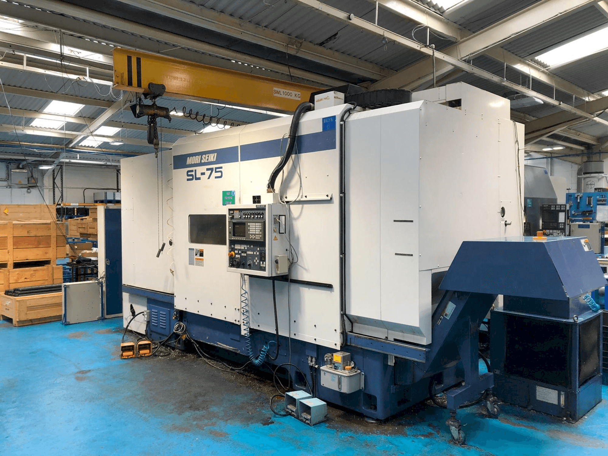 Вид станка MORI SEIKI SL75 спереди